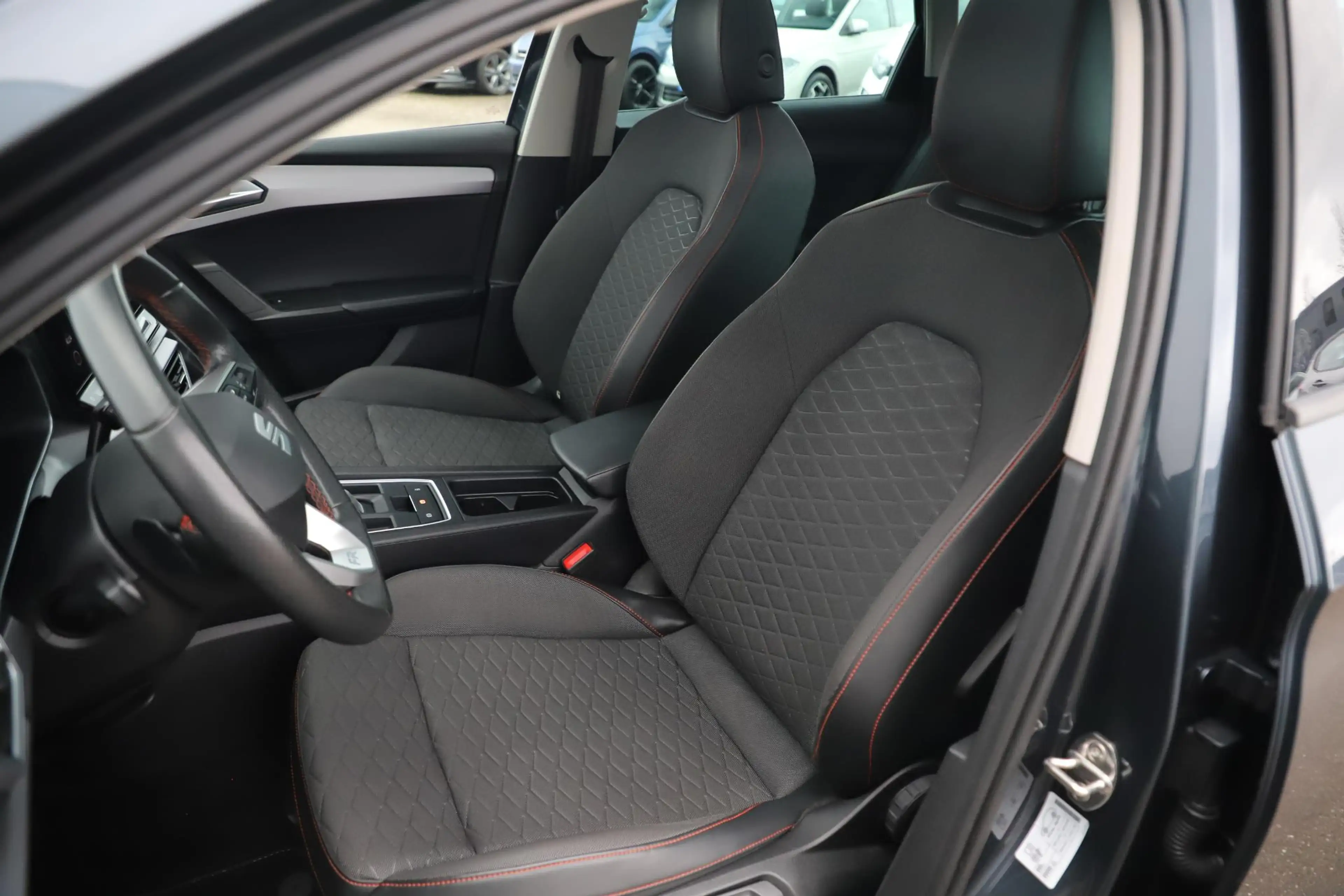 SEAT Leon e-Hybrid Sportstourer 1.4 TSI eHybrid PHEV FR Business Inte — photo 7