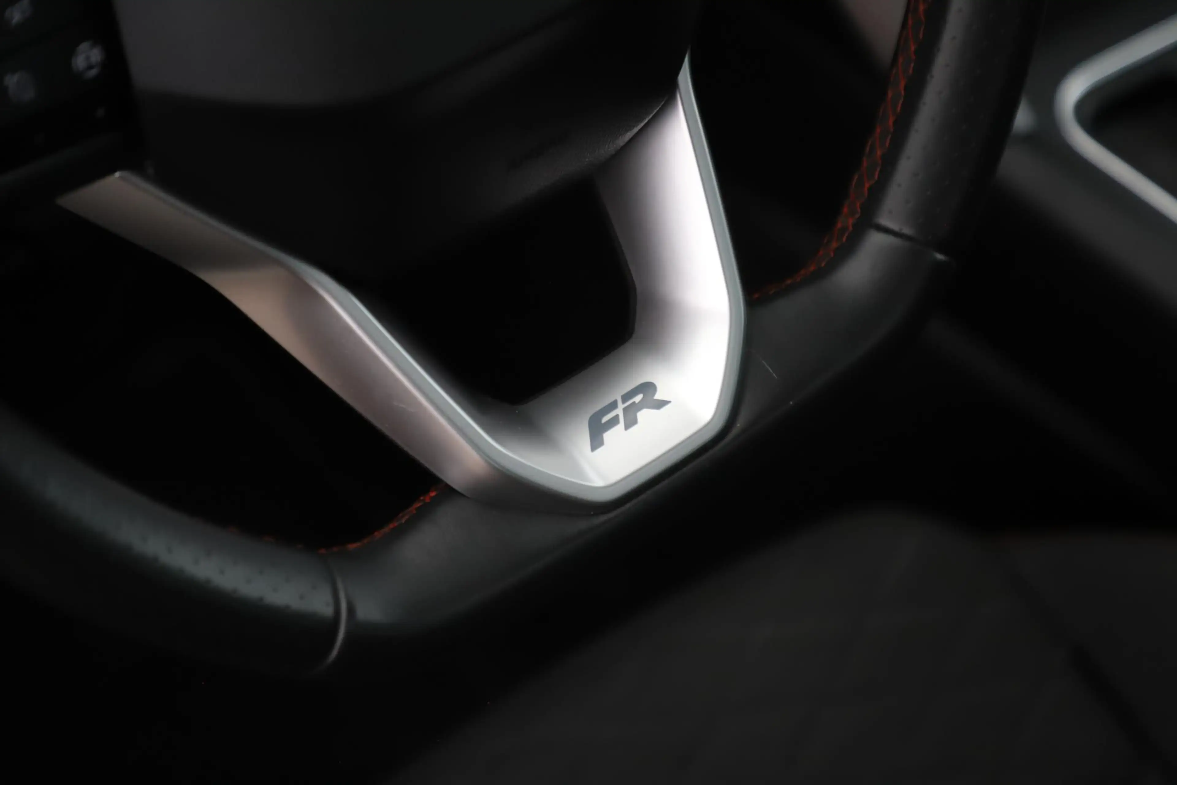 SEAT Leon e-Hybrid Sportstourer 1.4 TSI eHybrid PHEV FR Business Inte — photo 9