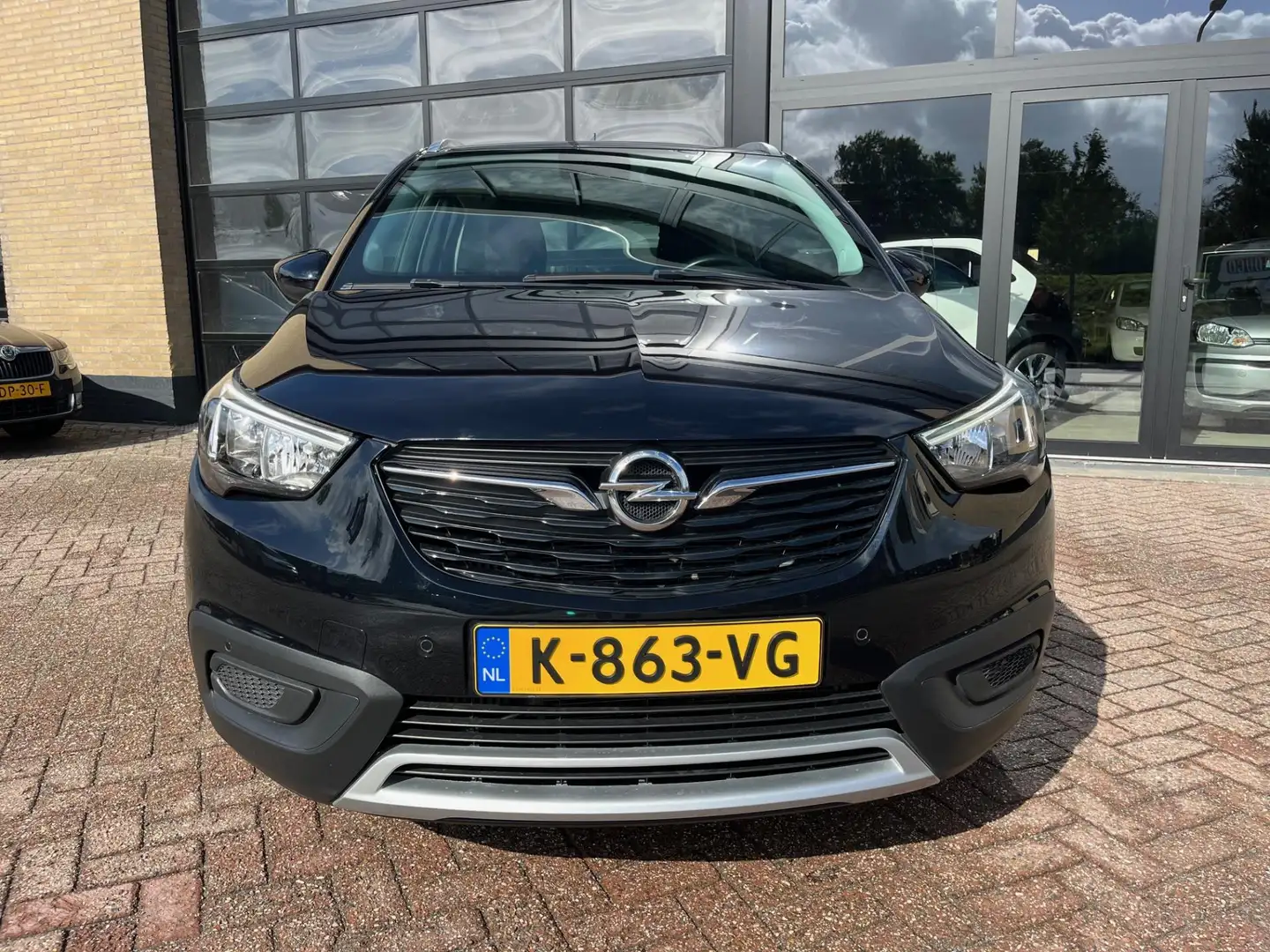 Opel Crossland X 1.2 Turbo Innovation, Automaat, Camera Blauw - 2