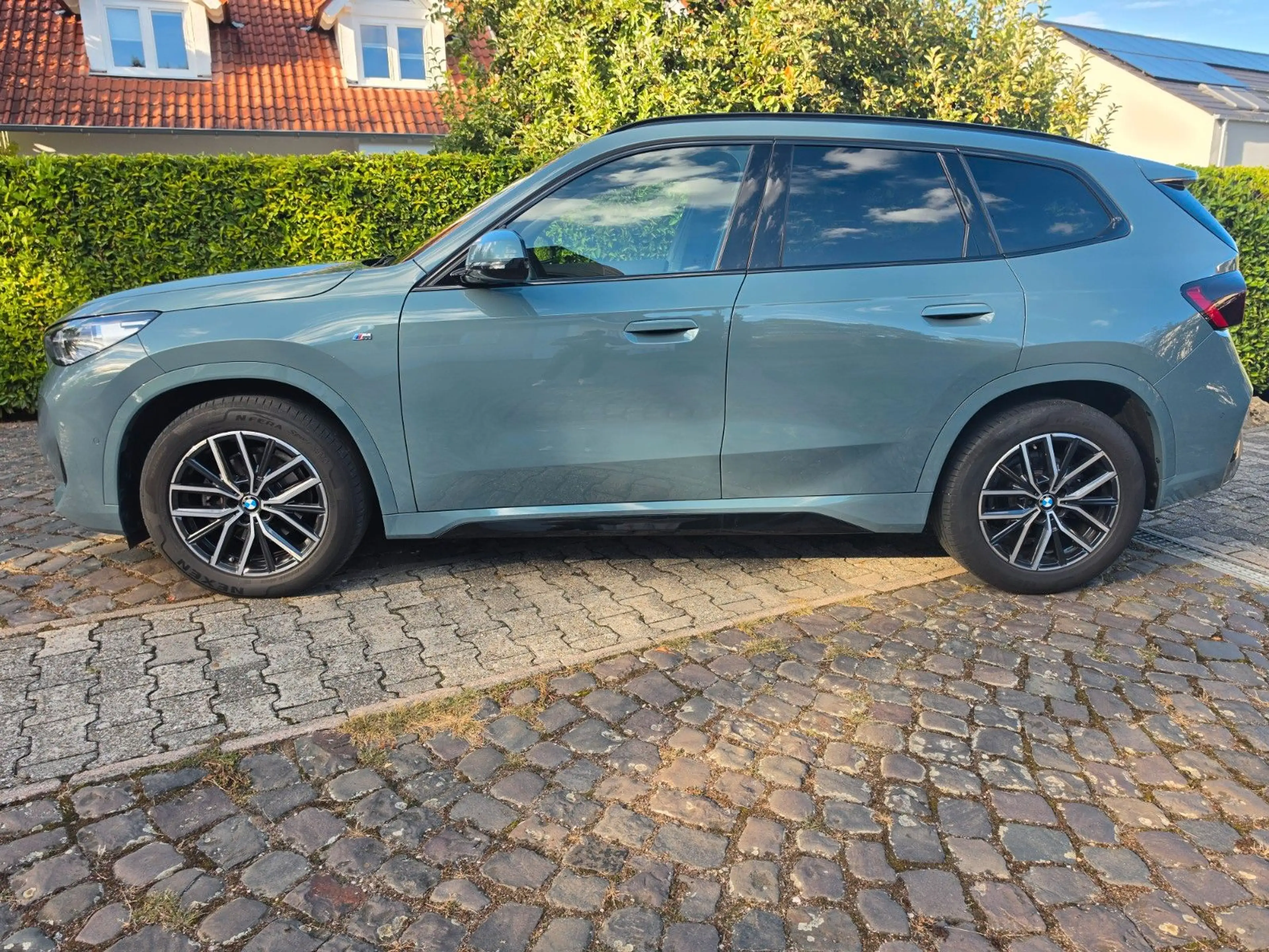 BMW X1 sDrive 18d M Sport Leder Harman A-LED Kamera — photo 5