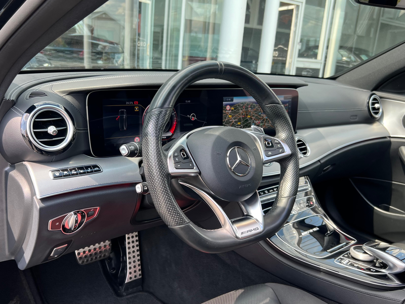 Mercedes-Benz E 63 AMG AMG 4-Matic / Utilitaire / Full Options / TVA — photo 14