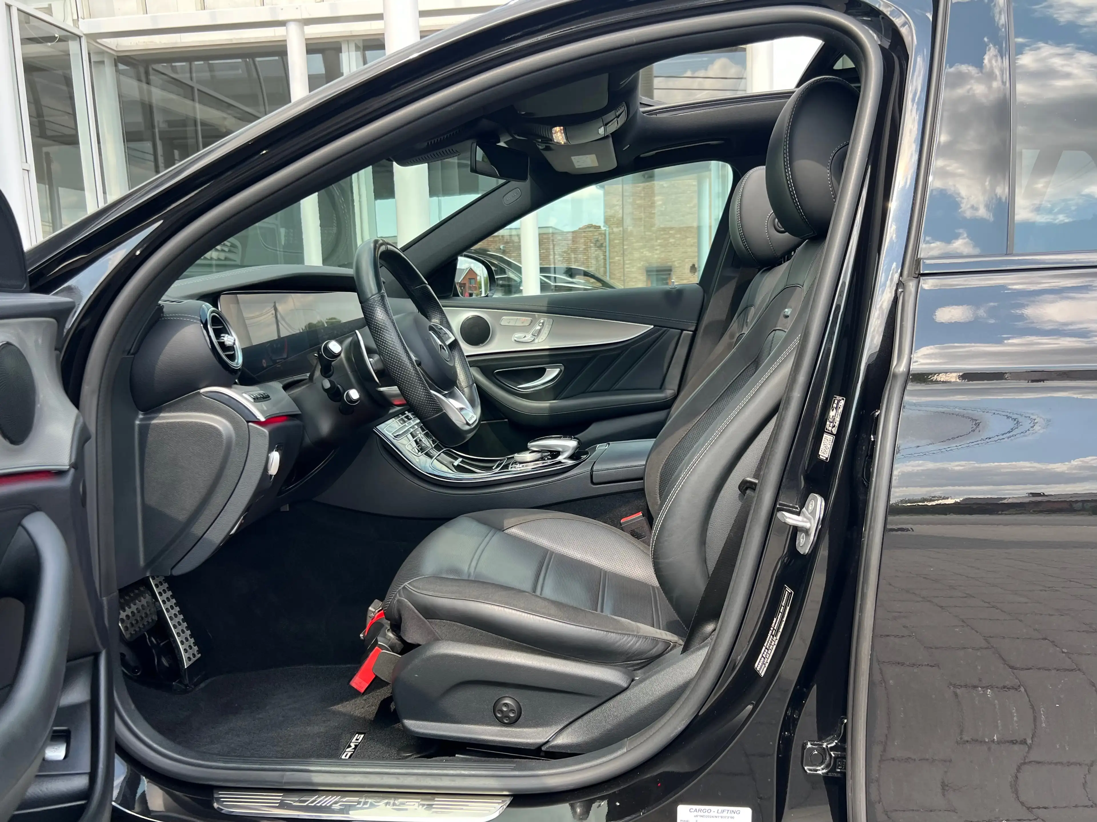 Mercedes-Benz E 63 AMG AMG 4-Matic / Utilitaire / Full Options / TVA — photo 15