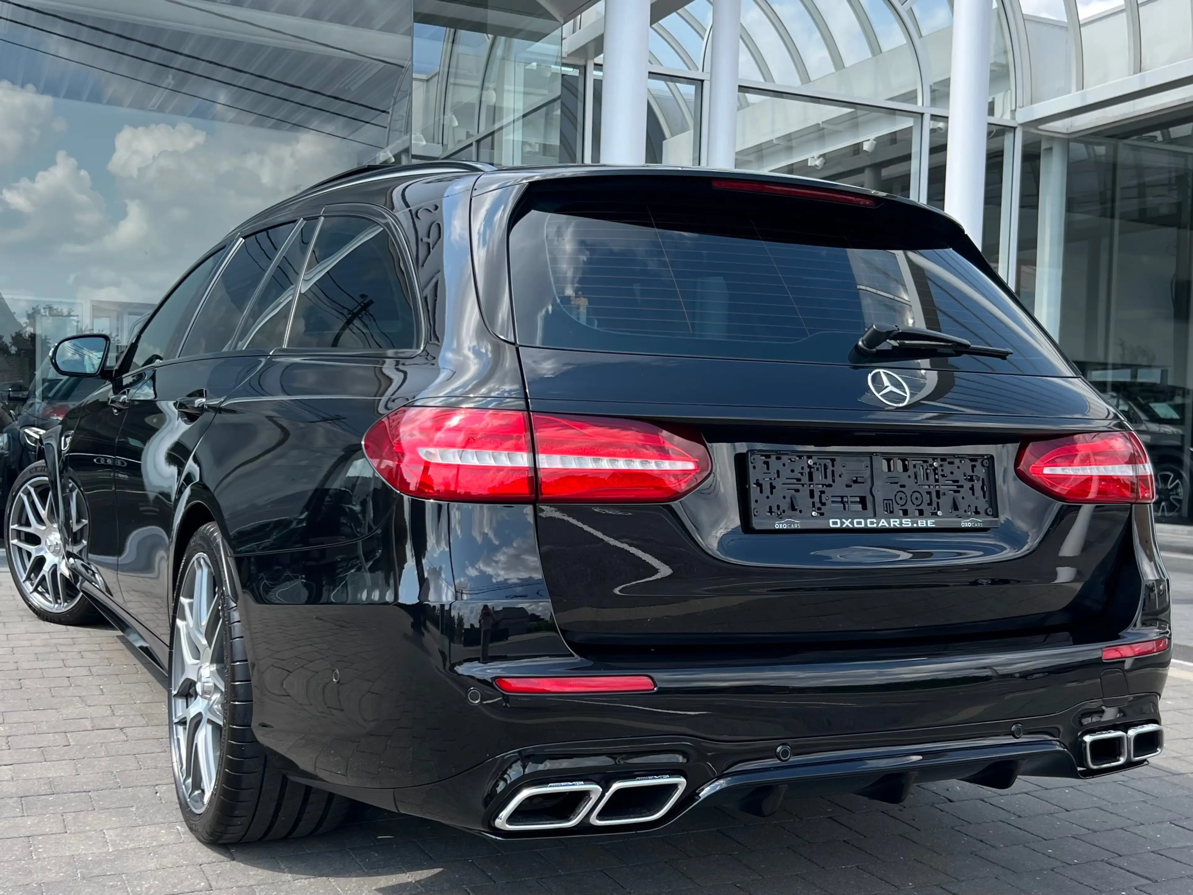 Mercedes-Benz E 63 AMG AMG 4-Matic / Utilitaire / Full Options / TVA — photo 11