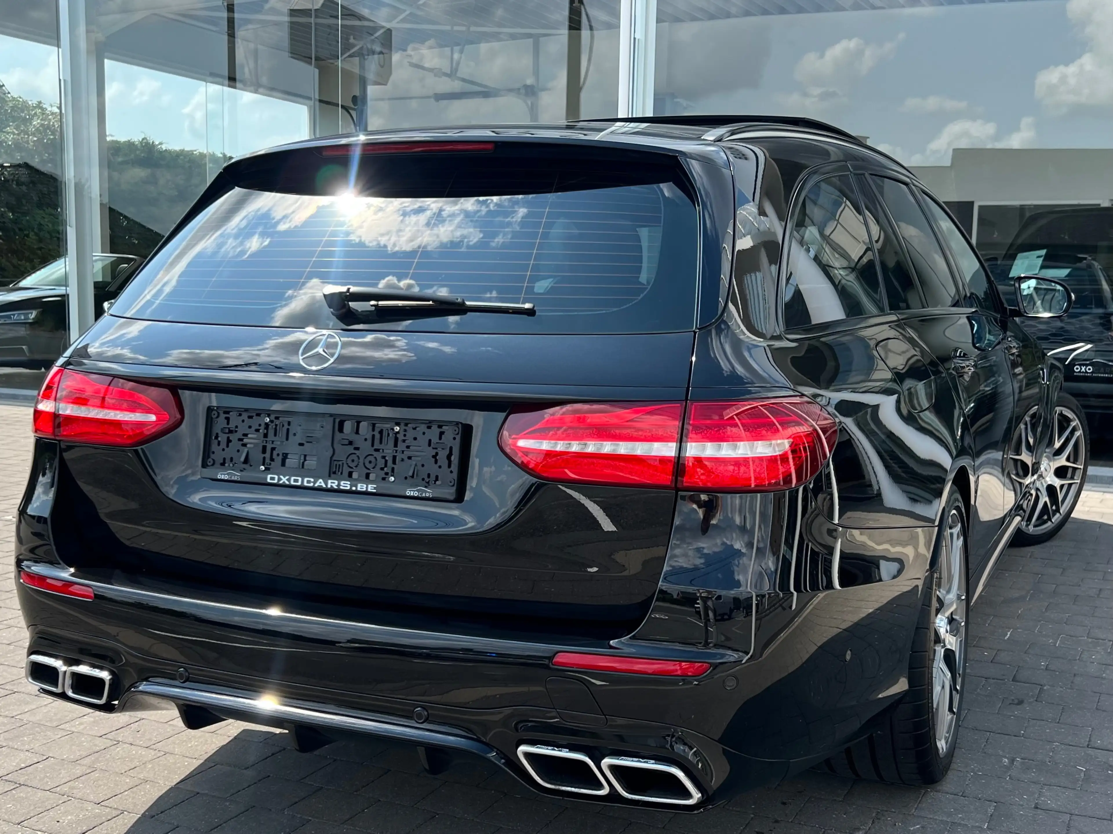 Mercedes-Benz E 63 AMG AMG 4-Matic / Utilitaire / Full Options / TVA — photo 5