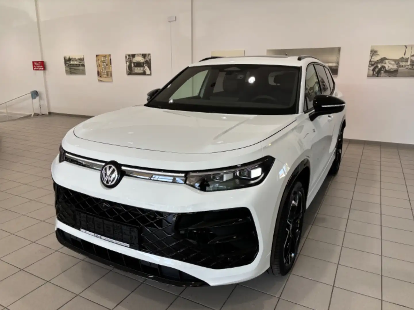 Volkswagen Tayron R-Line (Systemleistung 200kW!.AHK.Leder.Pano.Black Blanc - 2
