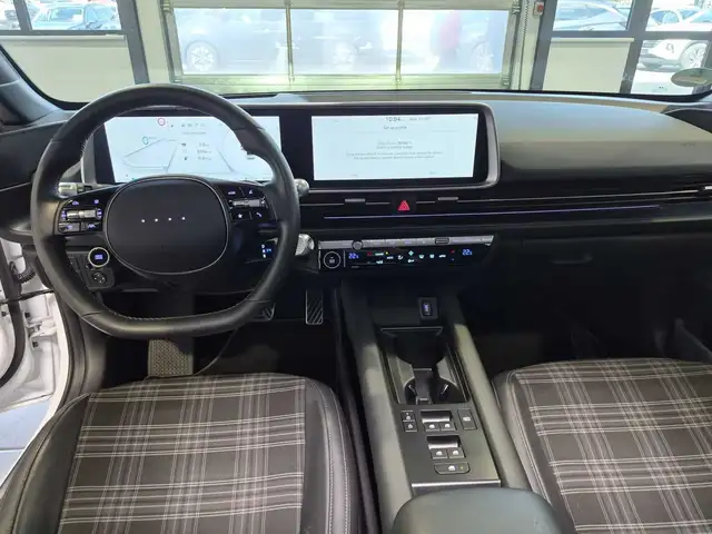 Hyundai Ioniq 6 view 9