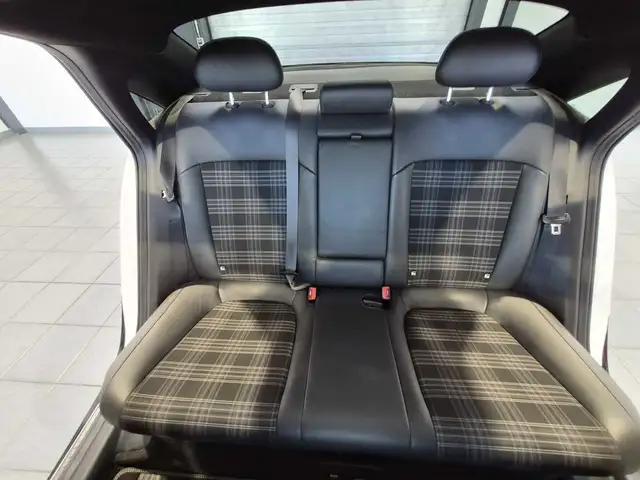 Hyundai Ioniq 6 view 14