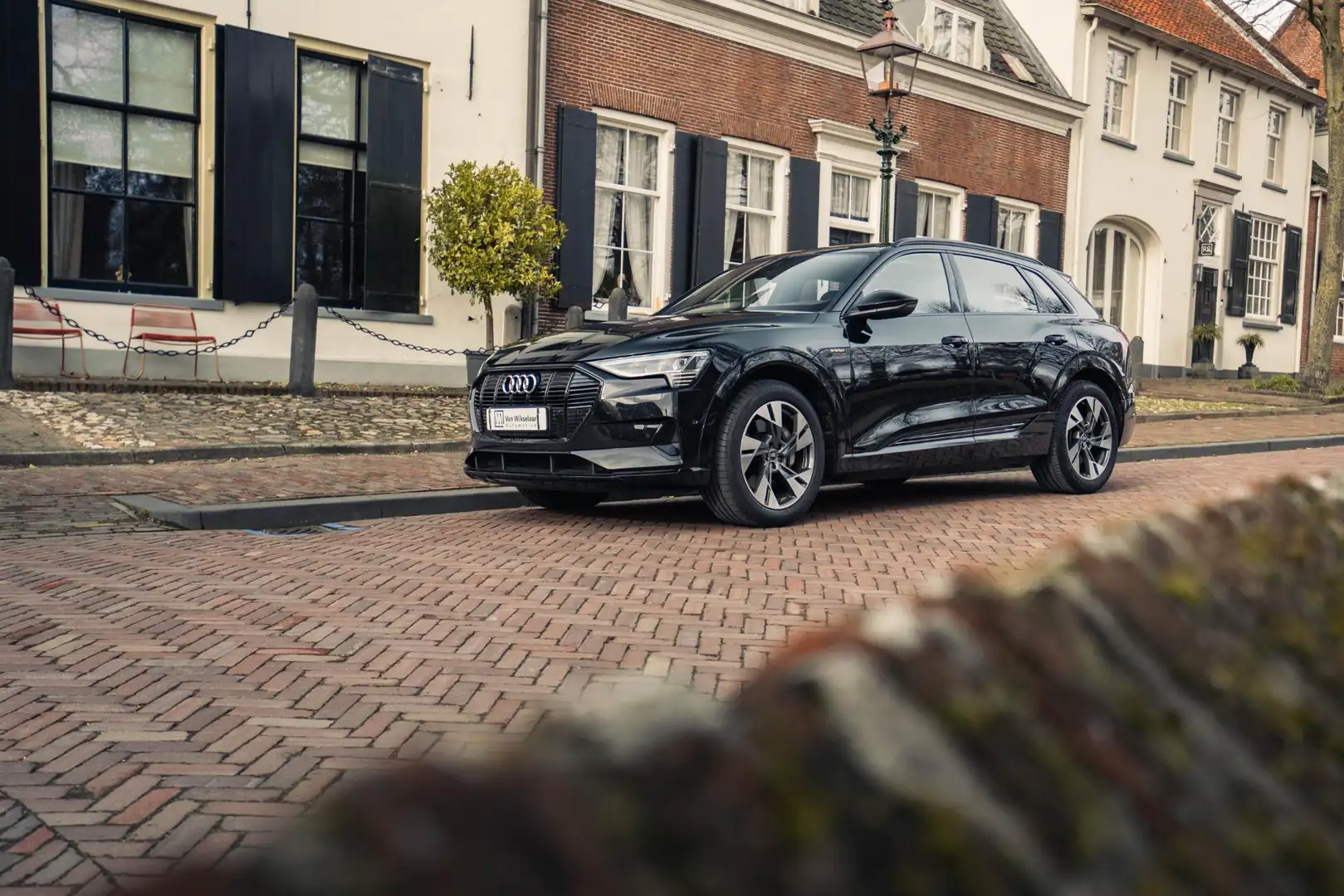 Audi e-tron 55 quattro S edition 95 kWh Schwarz - 2