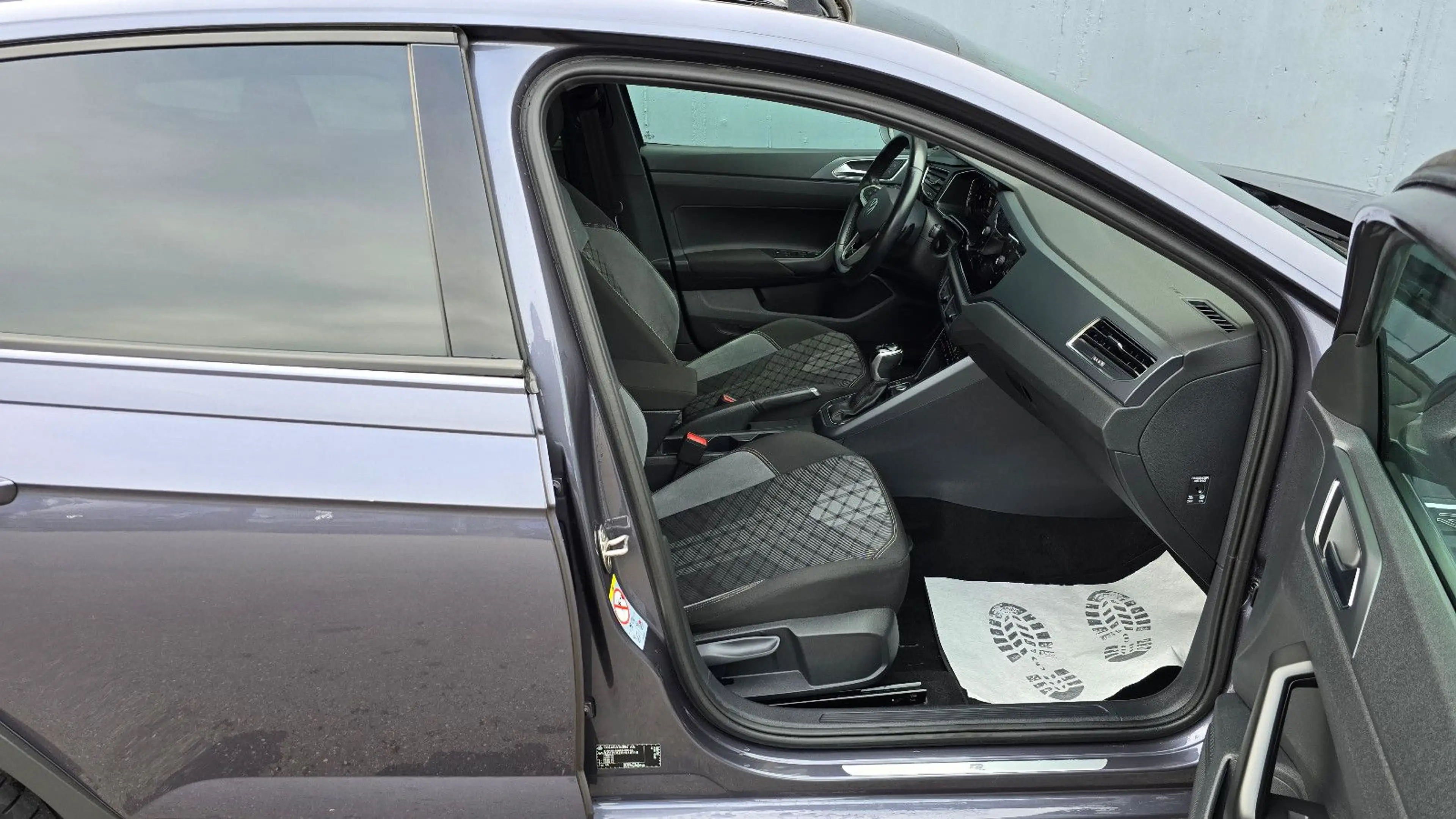Volkswagen Taigo 1.5 TSI DSG 3 x R-Line Pano/Navi/ACC/K-les — photo 7