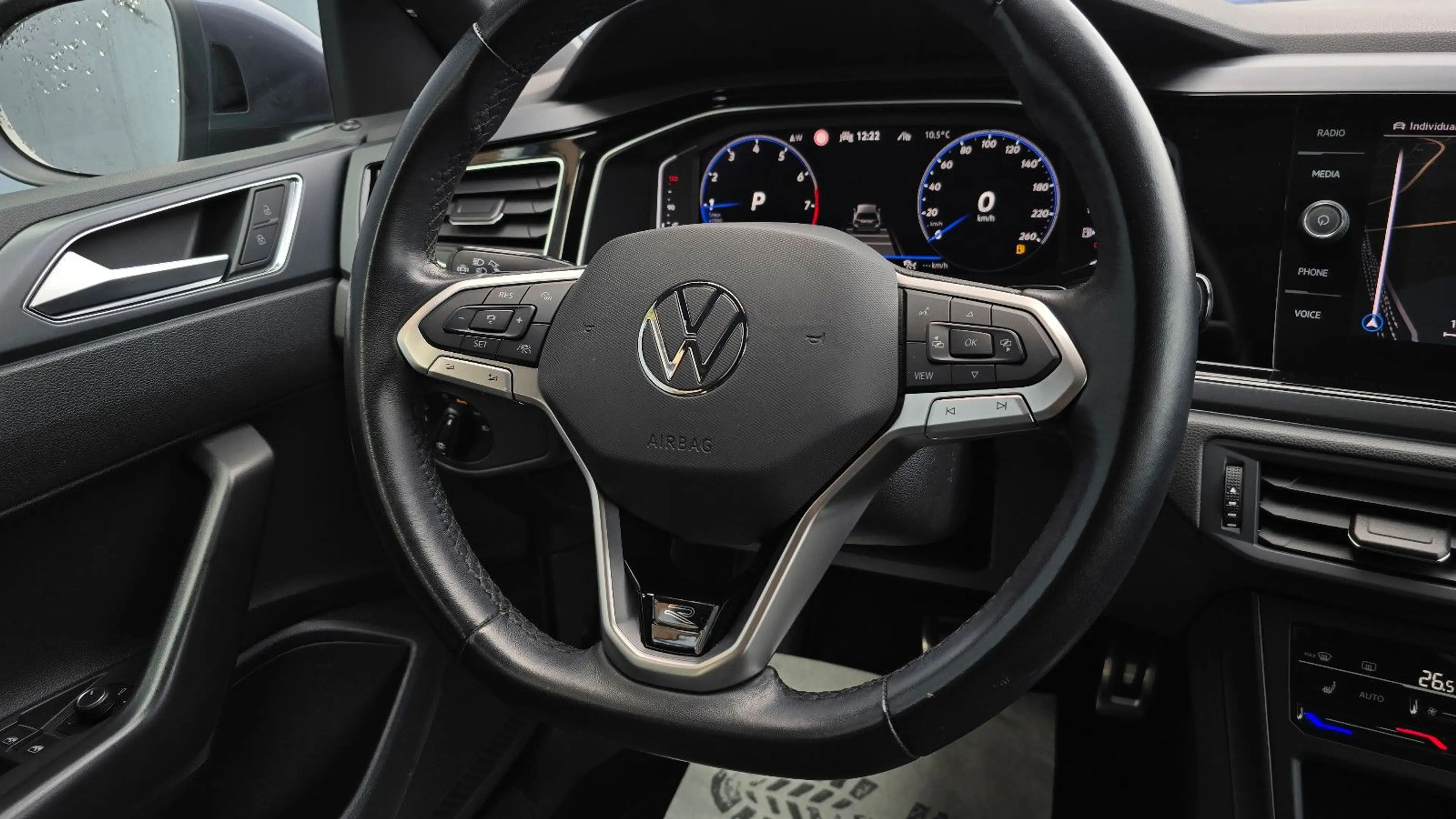 Volkswagen Taigo 1.5 TSI DSG 3 x R-Line Pano/Navi/ACC/K-les — photo 12