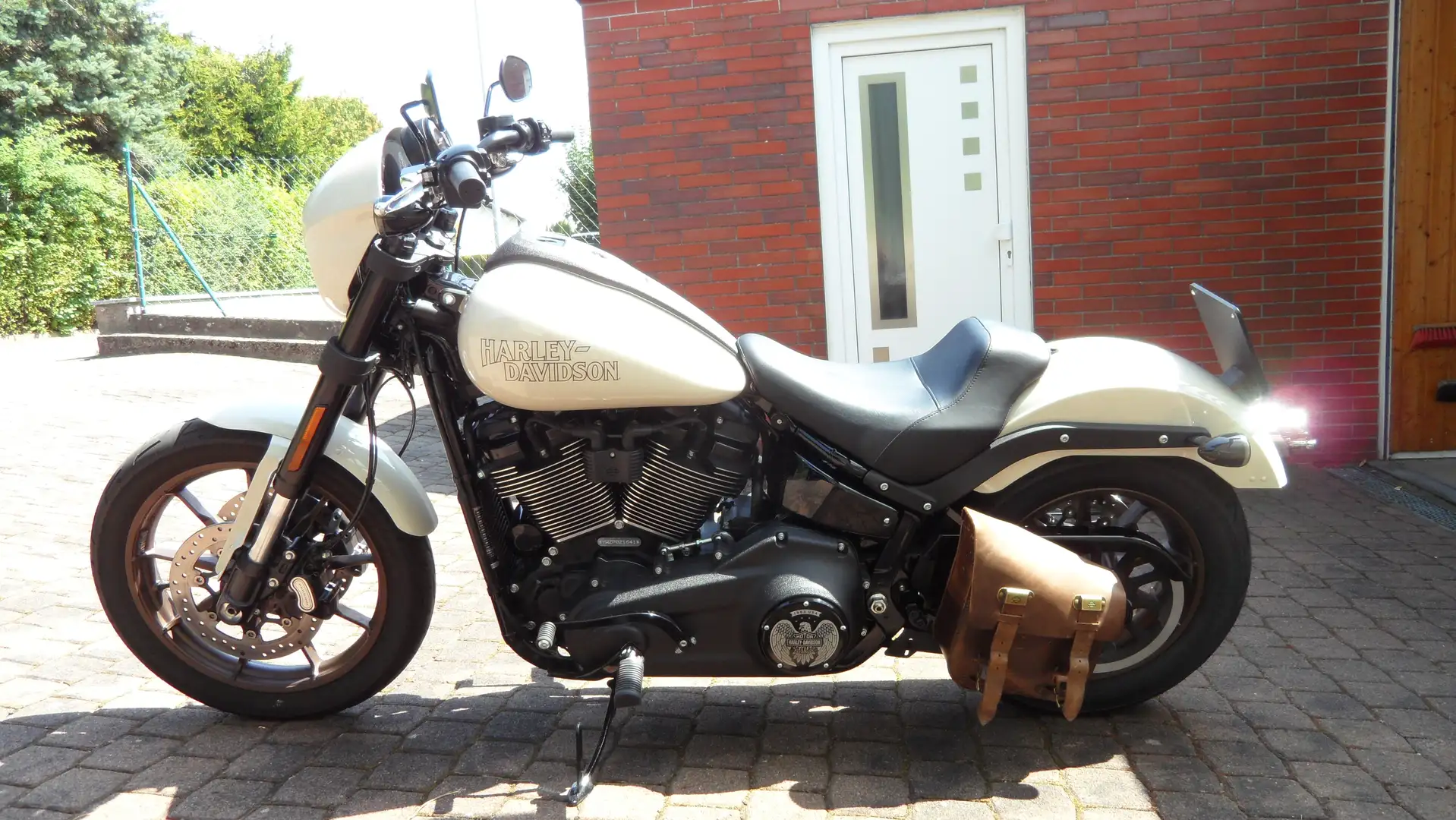 Harley-Davidson Lowrider S Blanco - 2