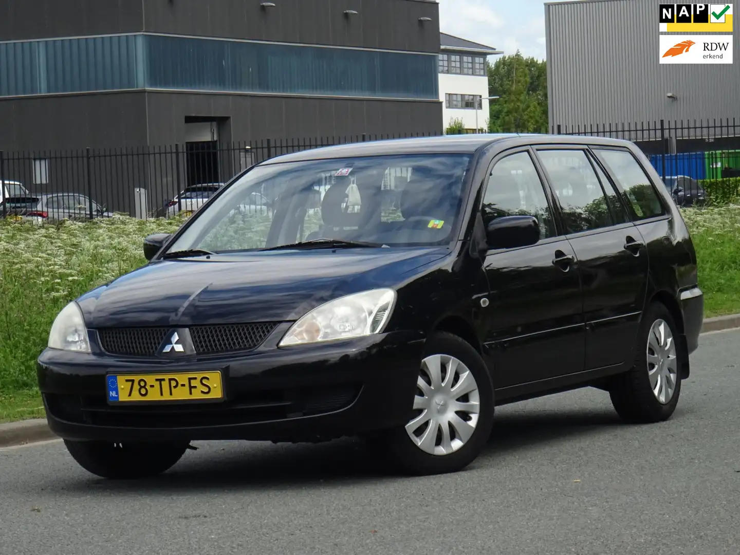 Mitsubishi Lancer Station Wagon 1.6 Inform NAP/AIRCO/APK Zwart - 1