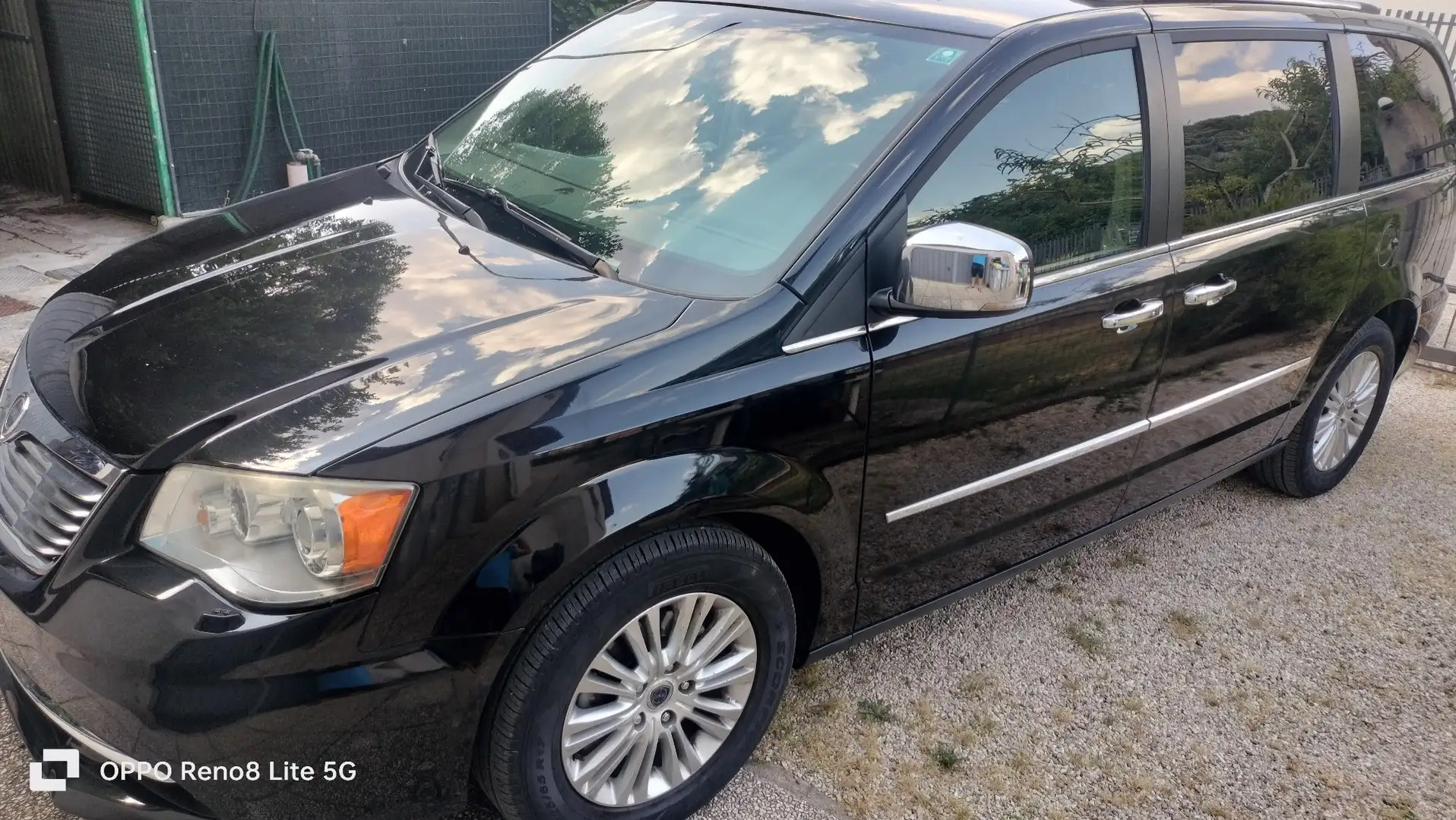 Lancia Voyager 2.8L Platinum 177cv(178) auto E5+ - 2