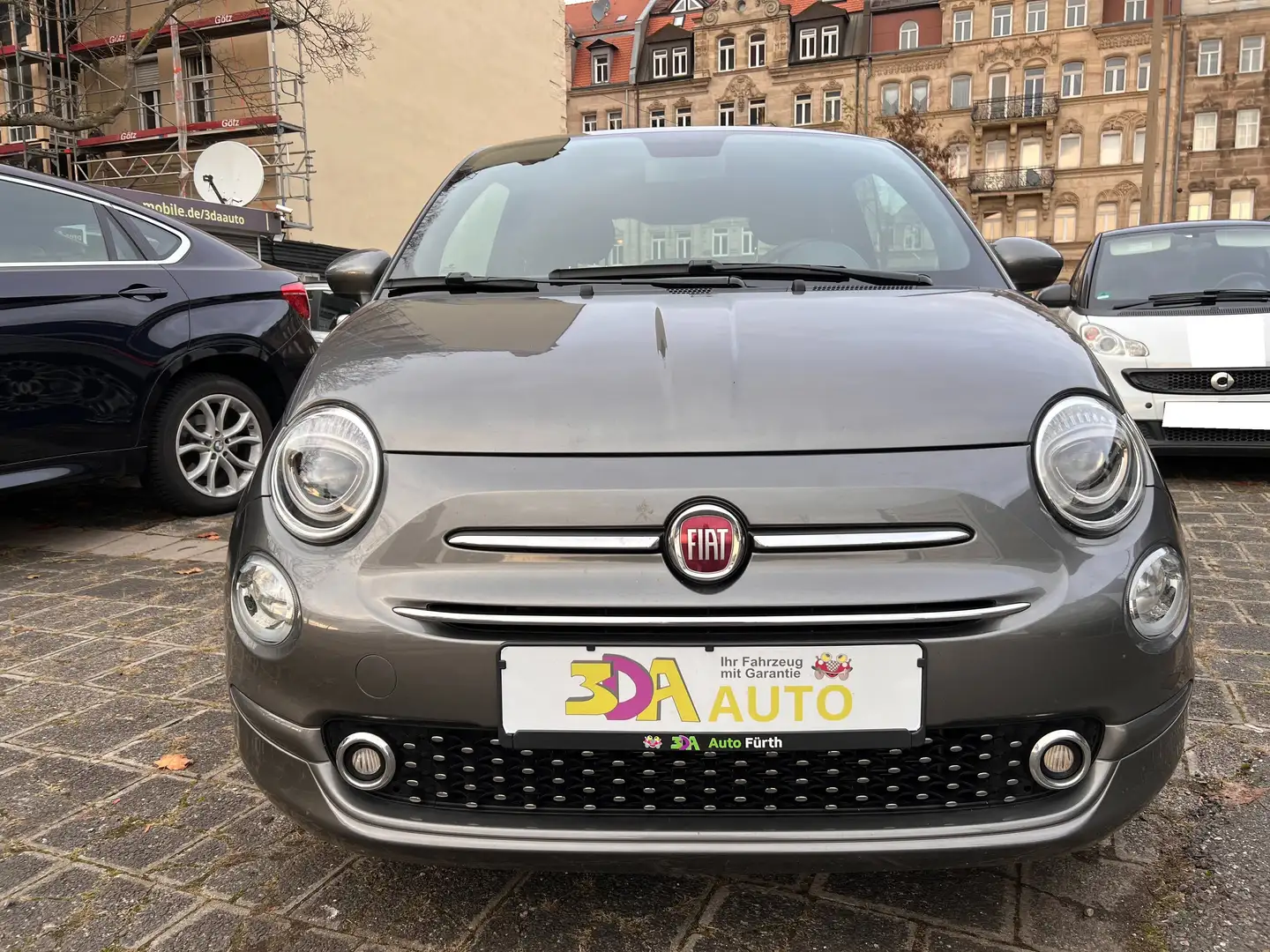 Fiat 500 Lounge 1.0 Hybrid Navi Panorama Tempomat Grau - 1