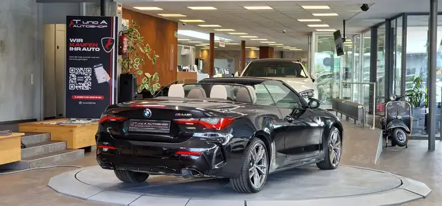 BMW M4 view 9