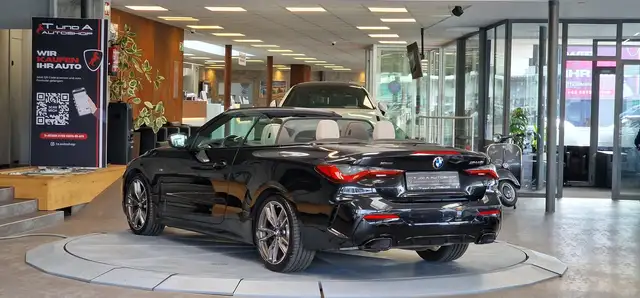BMW M4 view 8
