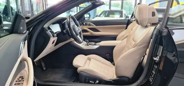 BMW M4 view 12