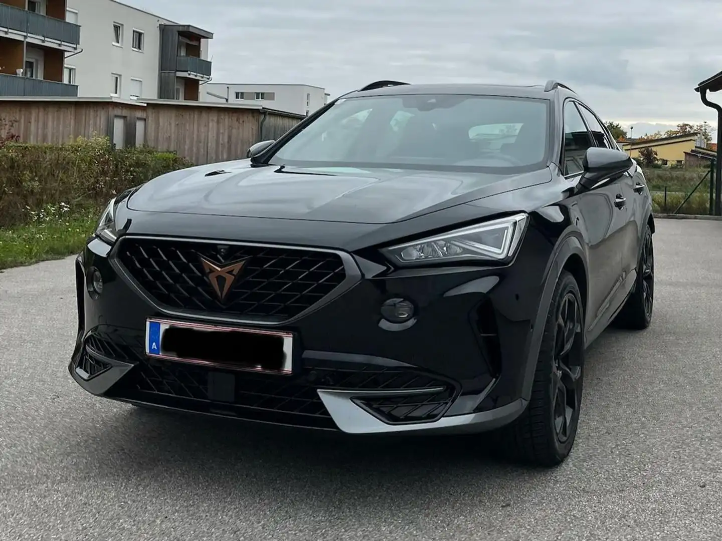 CUPRA Formentor Formentor VZ 1,4 e-Hybrid 245 DSG Schwarz - 2
