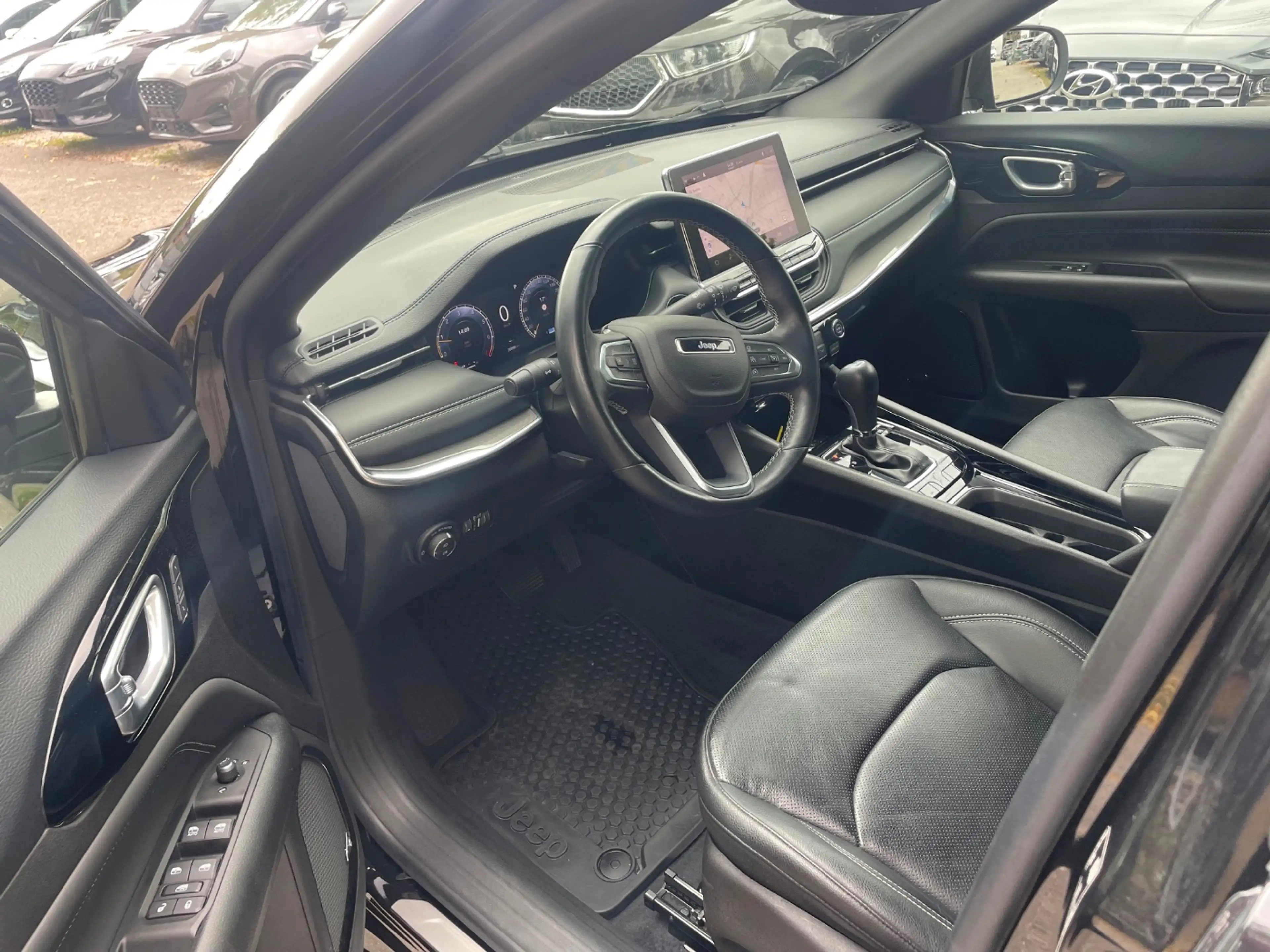Jeep Compass 1.3 MultiAir FWD Limited 360 Kamera Leder — photo 11