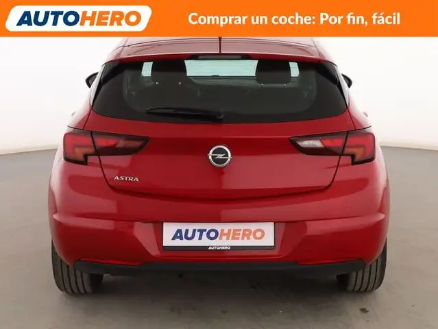 Opel Astra view 5