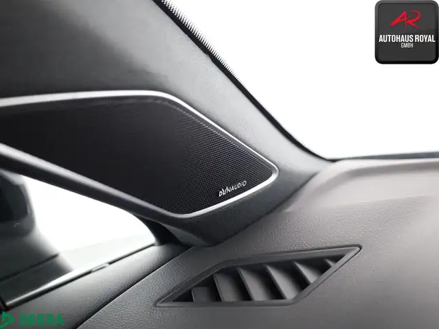 Volkswagen Touareg view 15
