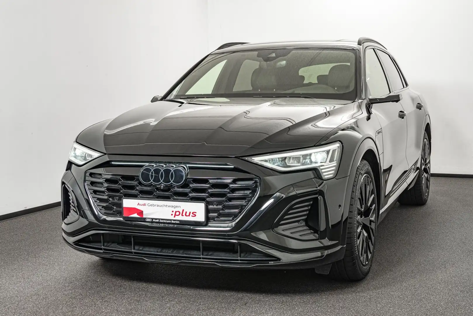 Audi Q8 e-tron 55 qu.S line MATRIX AIR 360°K HUD PANO Schwarz - 2