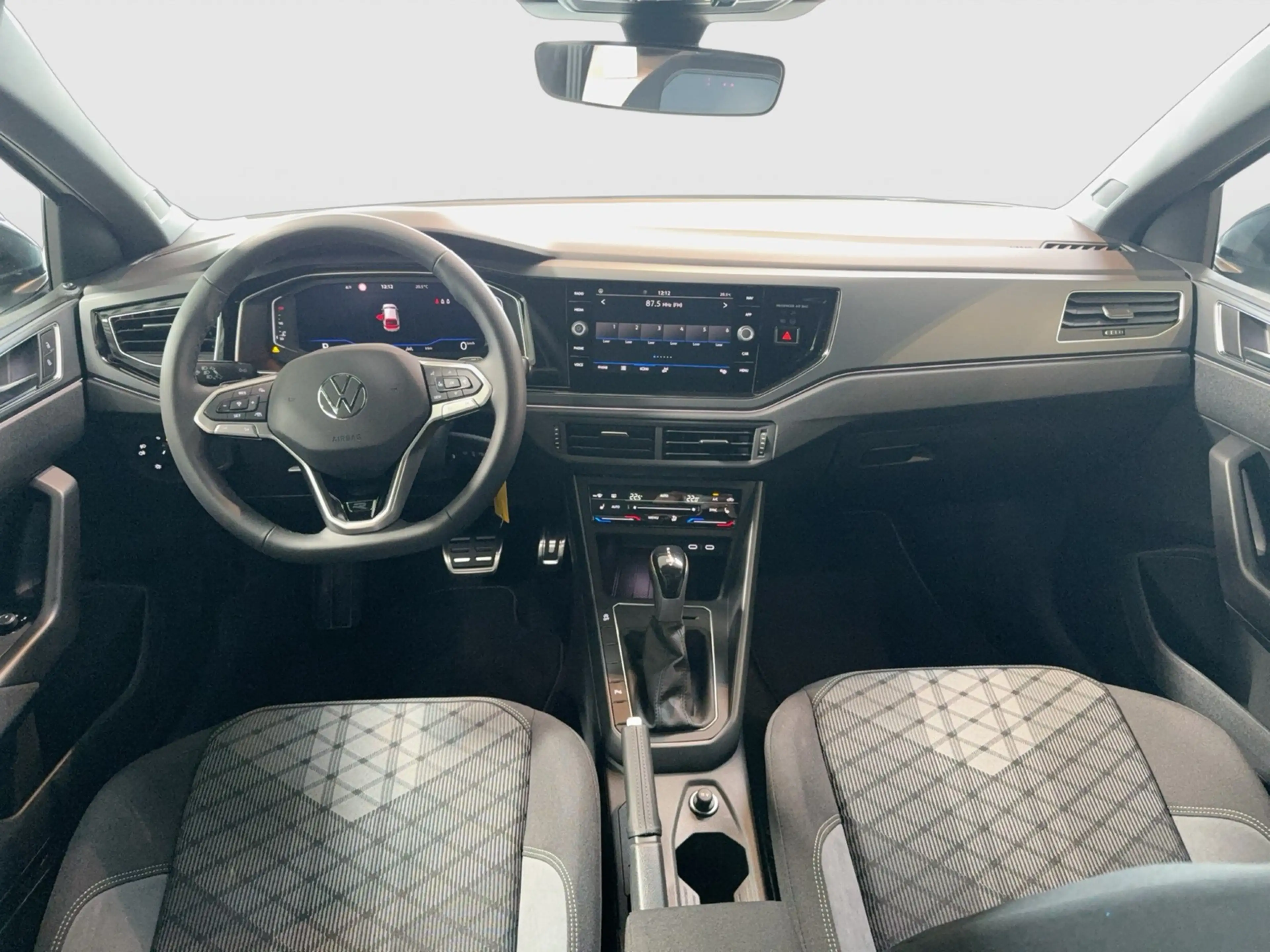 Volkswagen Taigo R-Line DSG IQ-LED NAVI RearView — photo 11