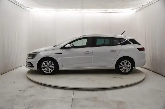 Renault Megane view 2