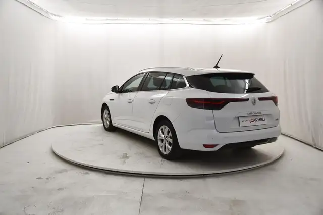Renault Megane view 3