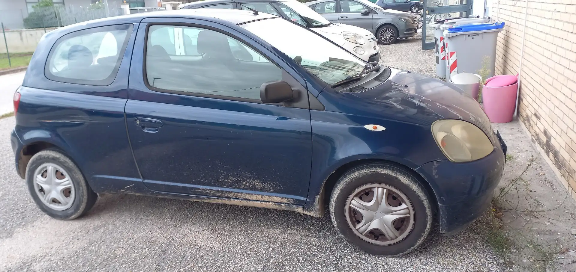 Toyota Yaris 3p 1.0 - 1