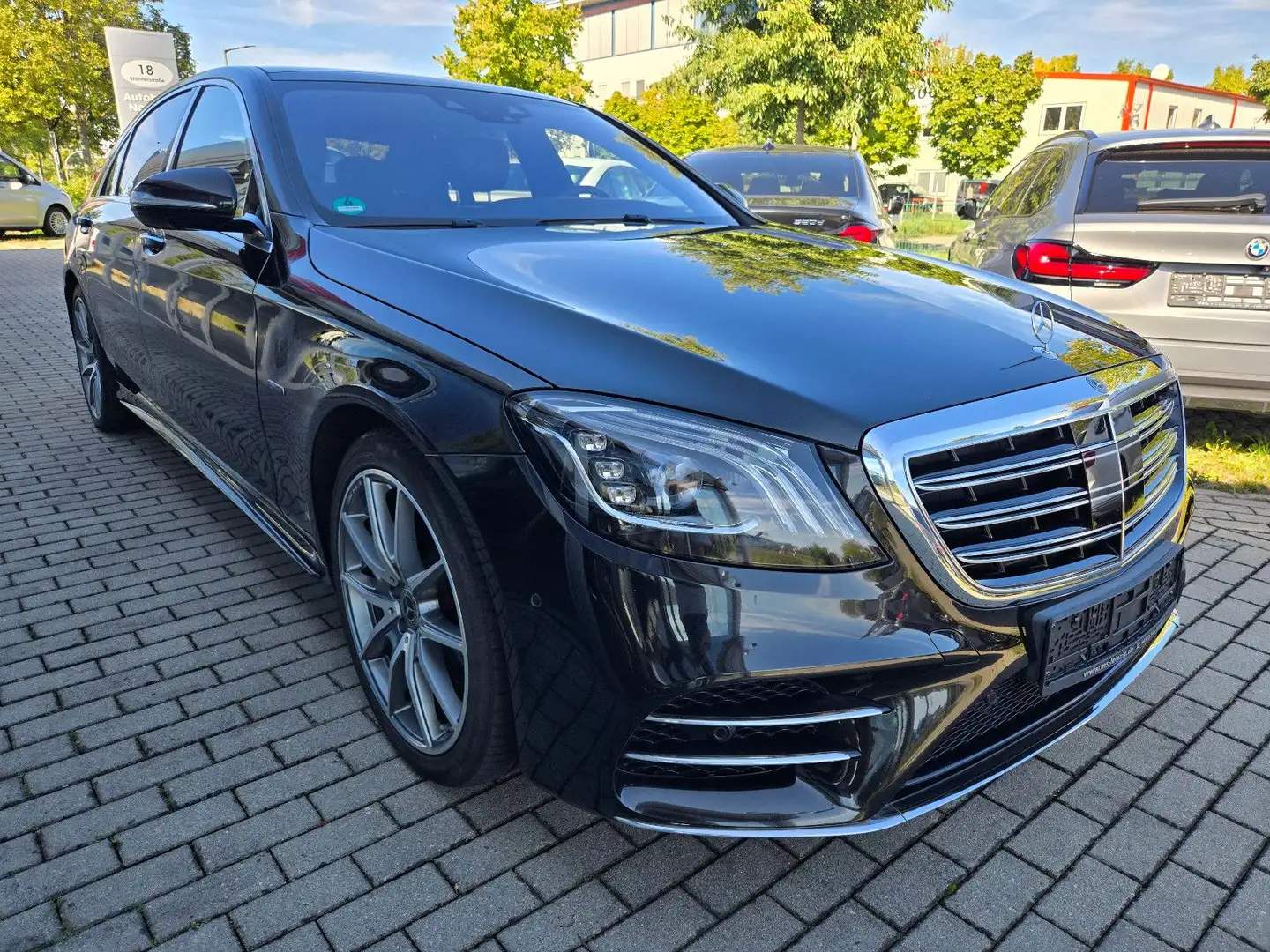 Mercedes-Benz S 560 e Lang AMG-Line Panorama/Multibeam/HeadUp Schwarz - 1