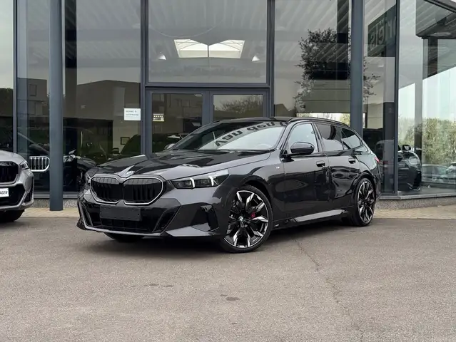 BMW 520 i Touring M Sport Pro /B&W / PANO/ 360/ HUD/ TRKHK
