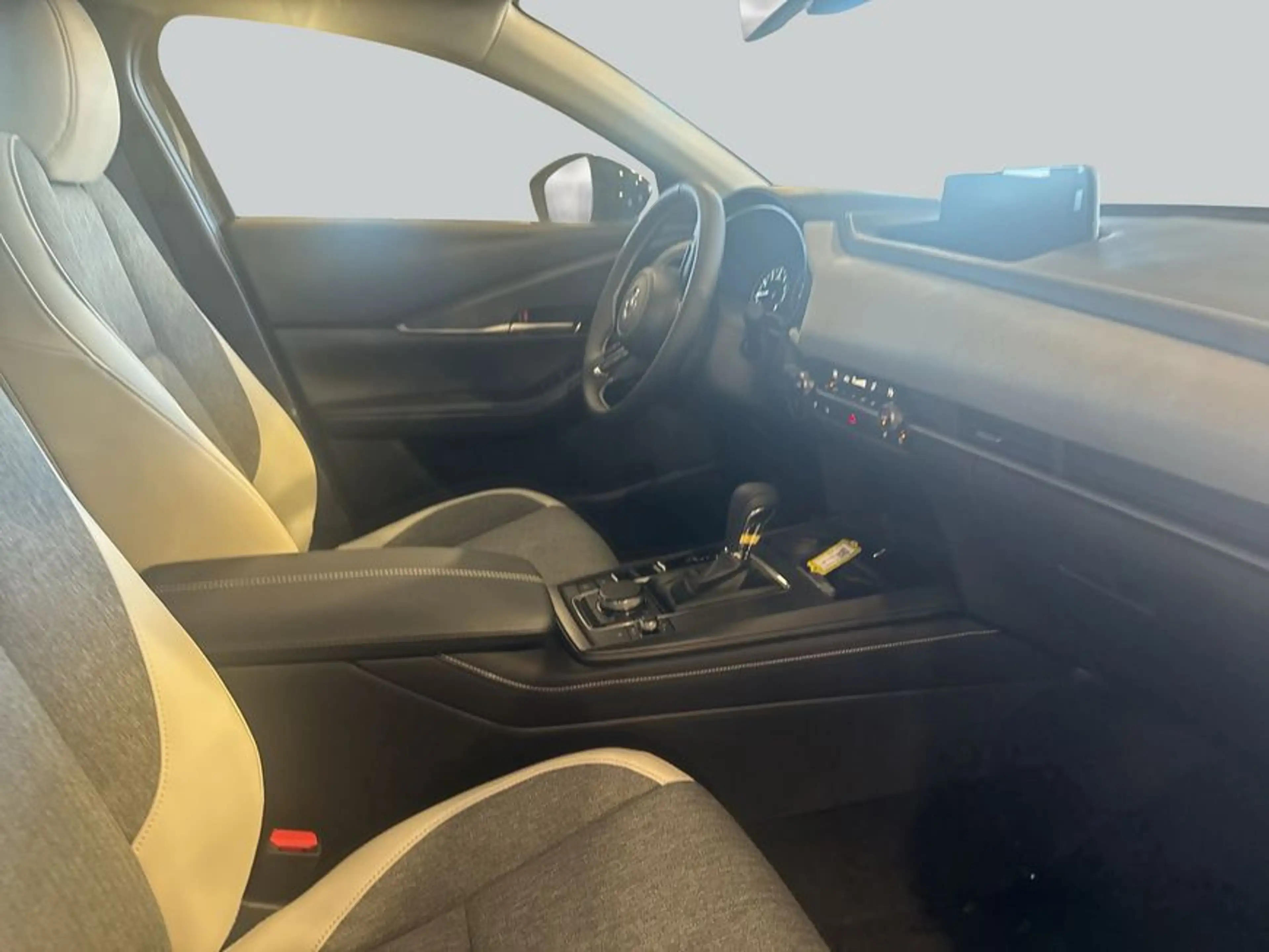 Mazda CX-30 e-SKYACTIVE G 140 Aut. MAKOTO 103 kW, 5-türi — photo 12