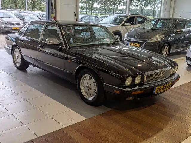 Jaguar Sovereign Automaat OPKNAPPER 3.2 Airco, Cruise Control, Stuu