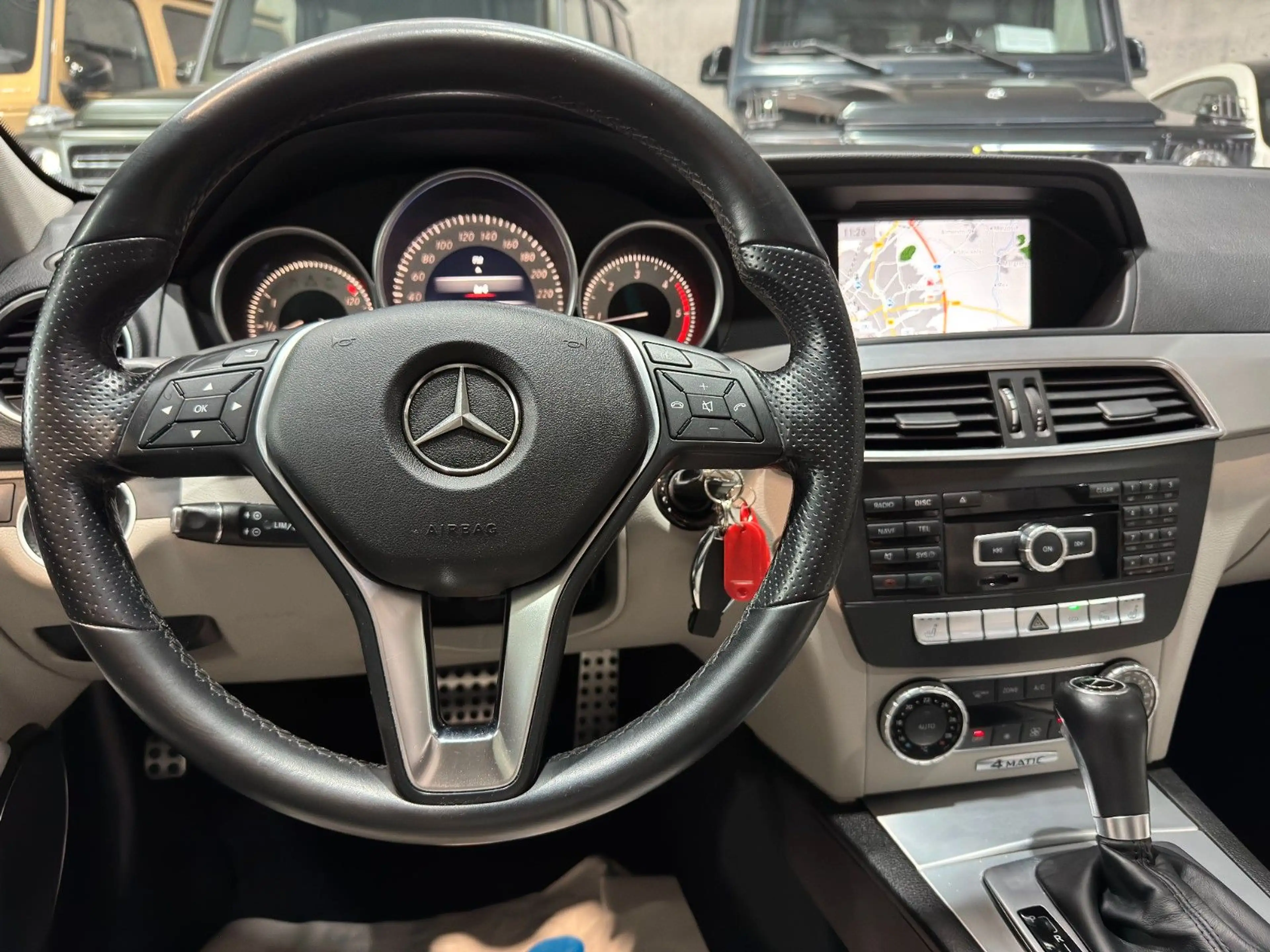 Mercedes-Benz C 250 /T-Modell/CDI/4Matic/PANO/LED/SHZ/NAVI/TEIL — photo 14