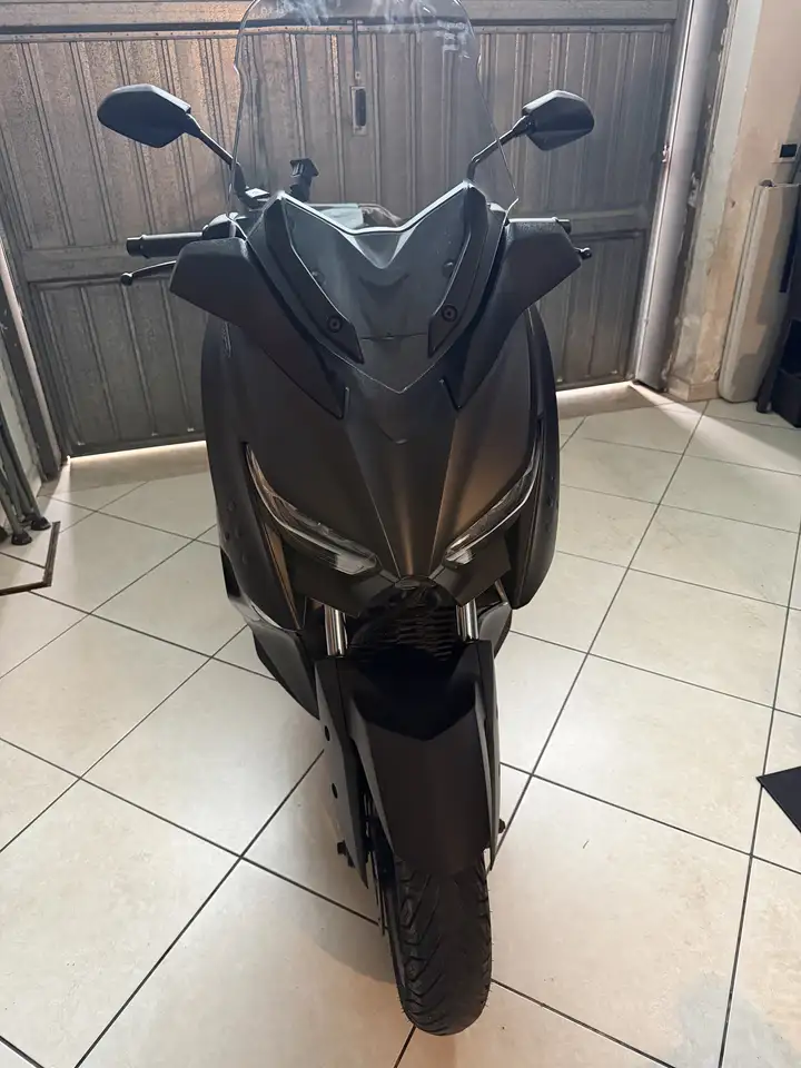 Yamaha X-Max 300