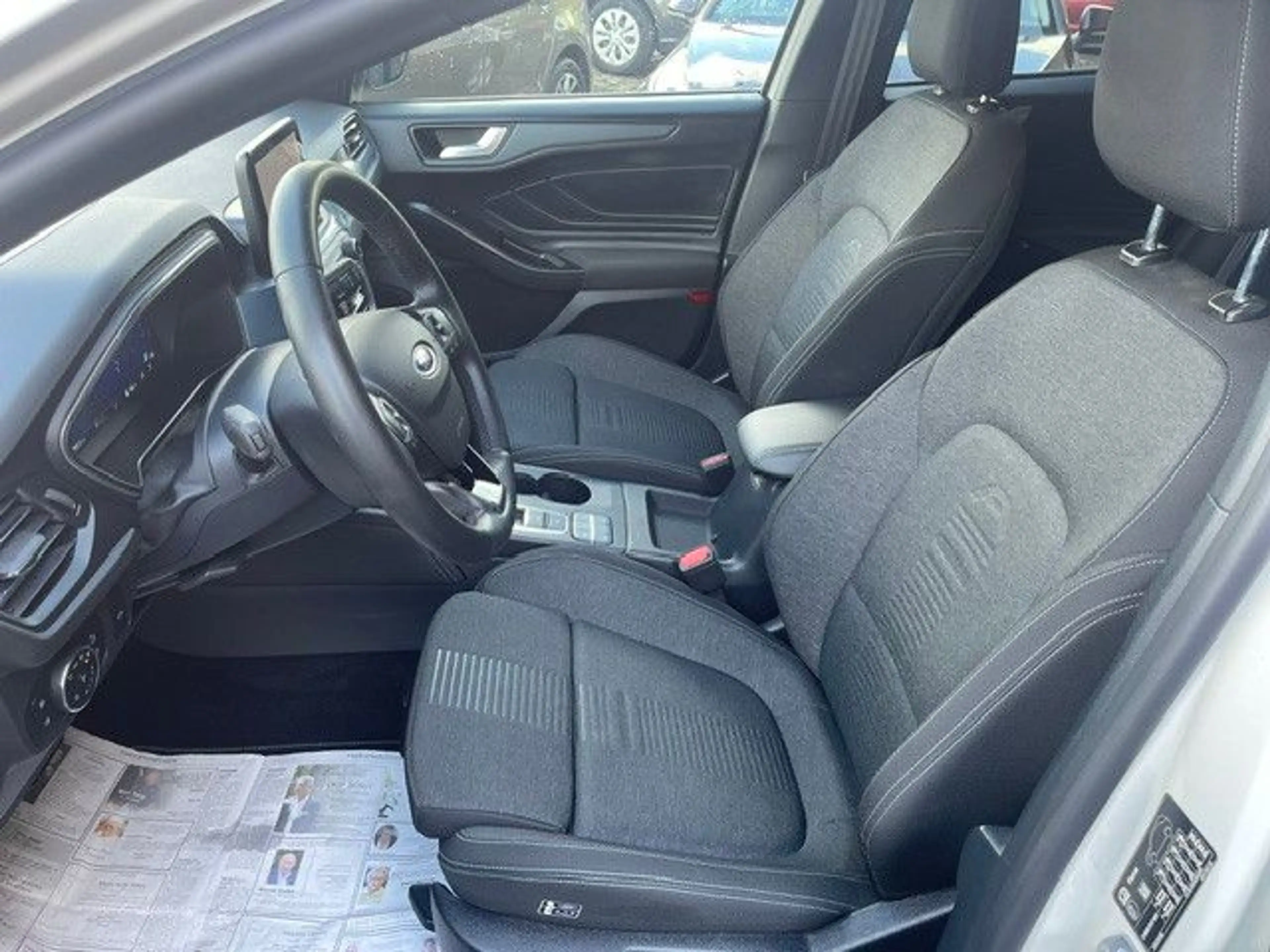Ford Focus 1,0 92kW Active X Tur. Autom. *HUD*RFK*B&O — photo 5