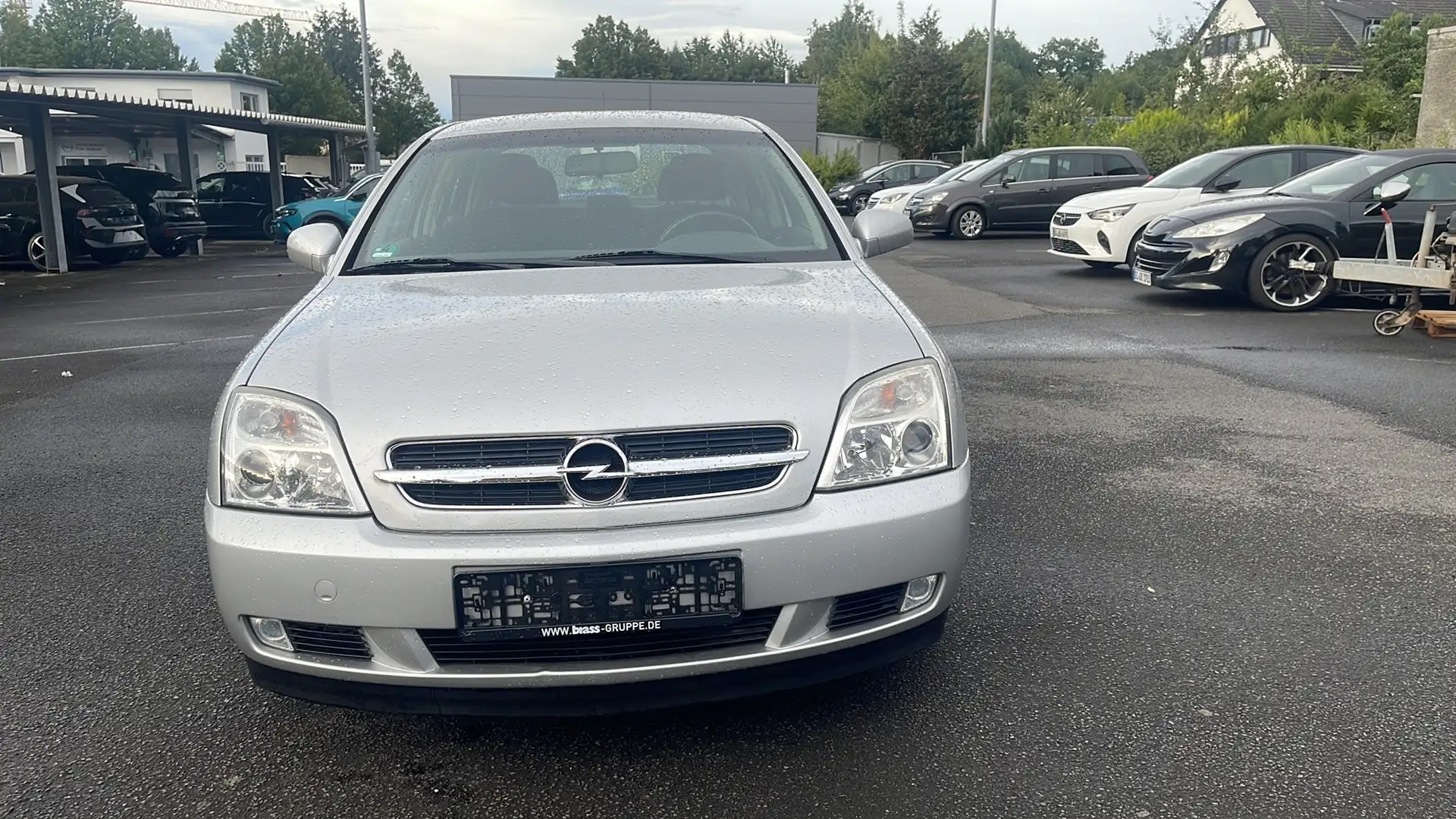 Opel Vectra 2.2 Elegance Klimaautomatik Allwetterreifen Silber - 1