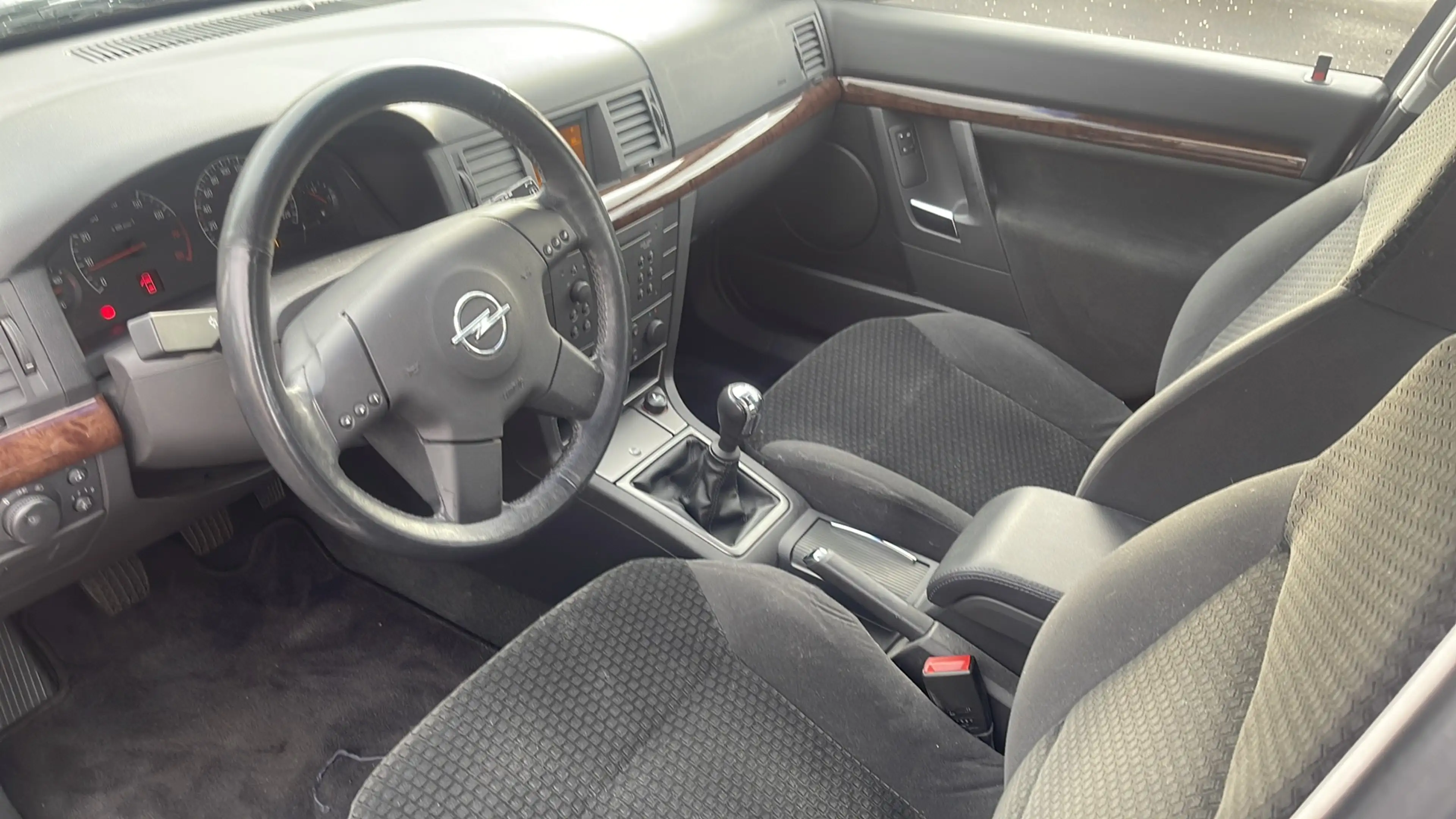 Opel Vectra 2.2 Elegance Klimaautomatik Allwetterreifen — photo 10