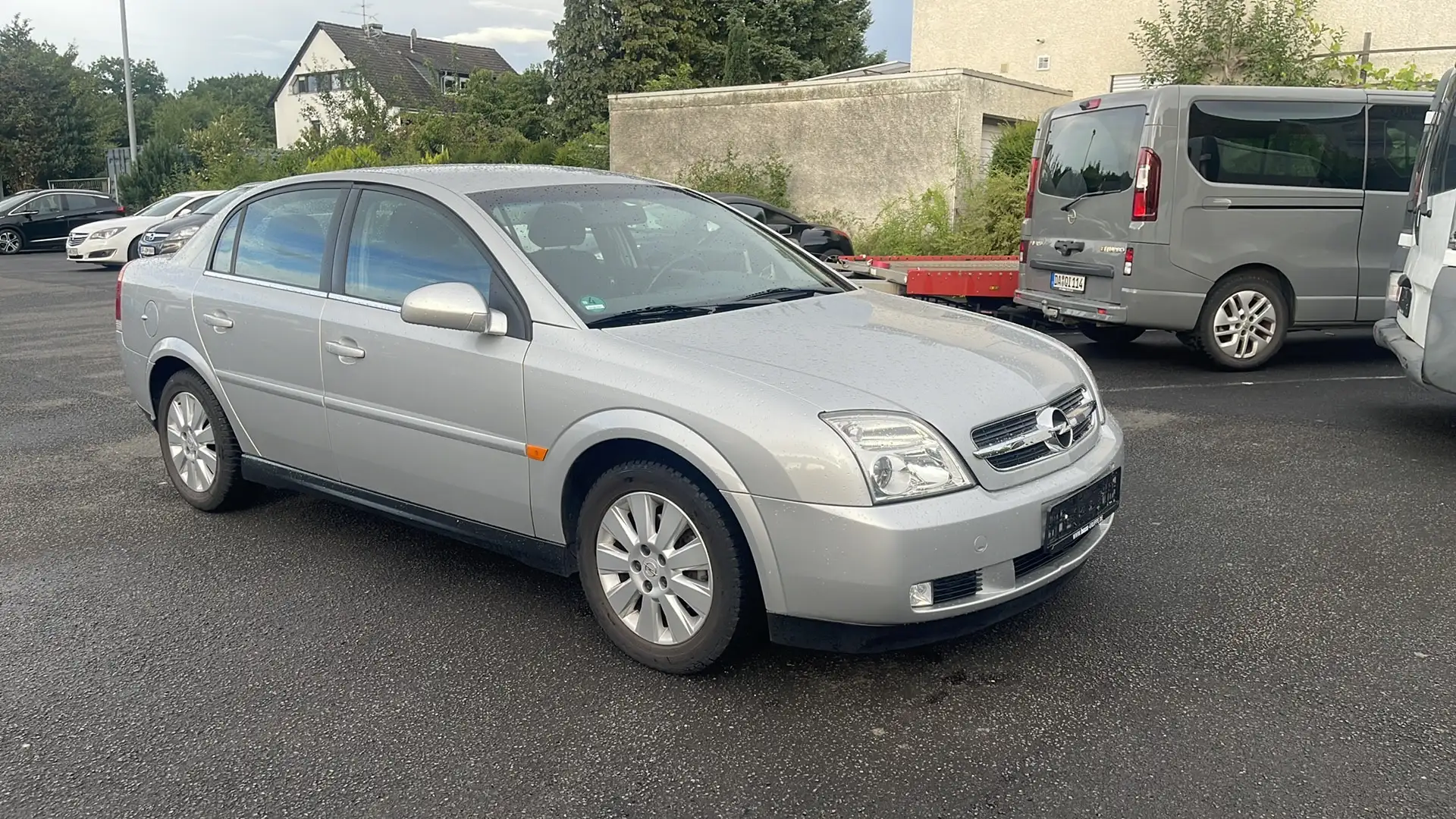 Opel Vectra 2.2 Elegance Klimaautomatik Allwetterreifen Silber - 2