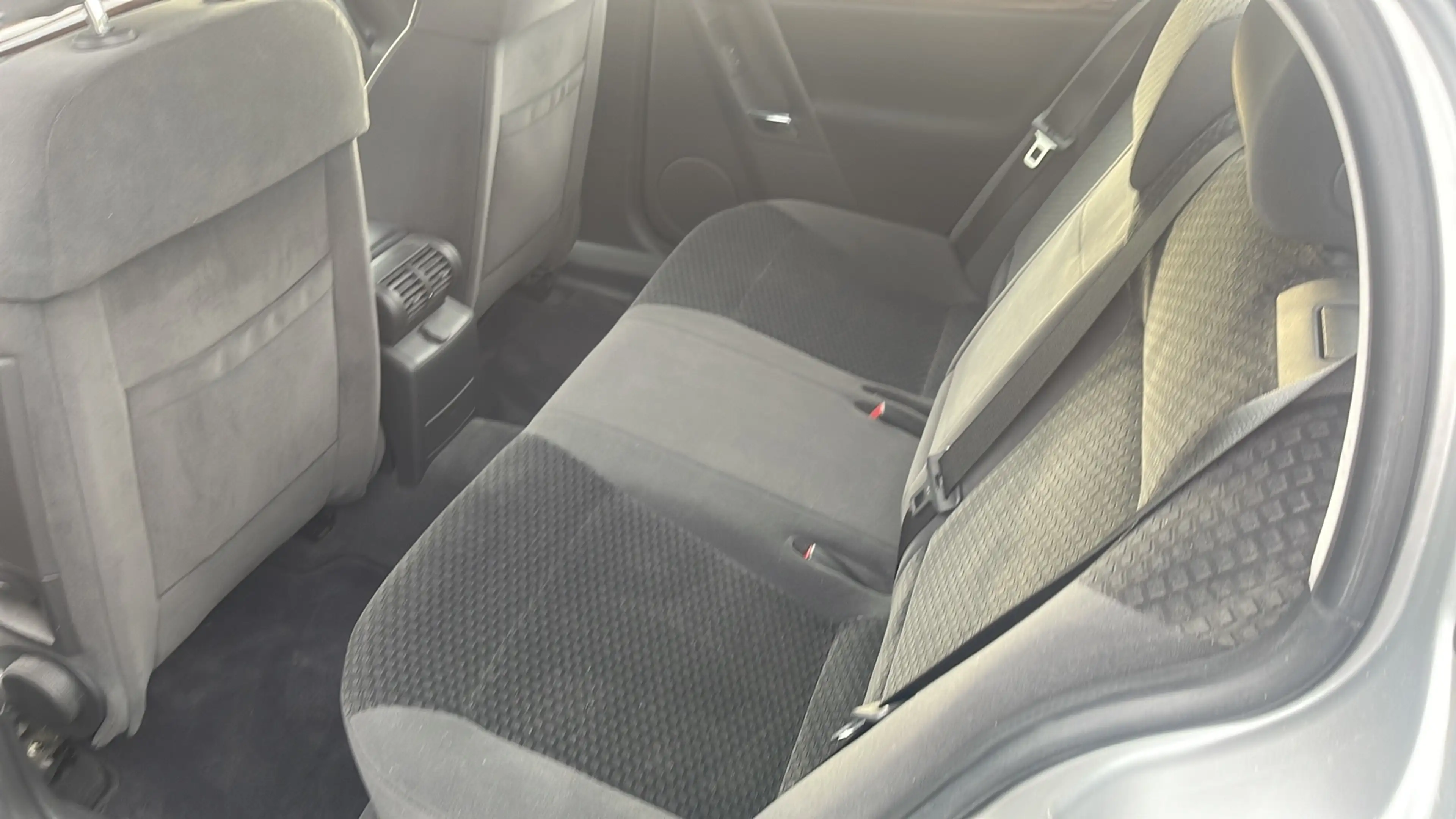 Opel Vectra 2.2 Elegance Klimaautomatik Allwetterreifen — photo 11