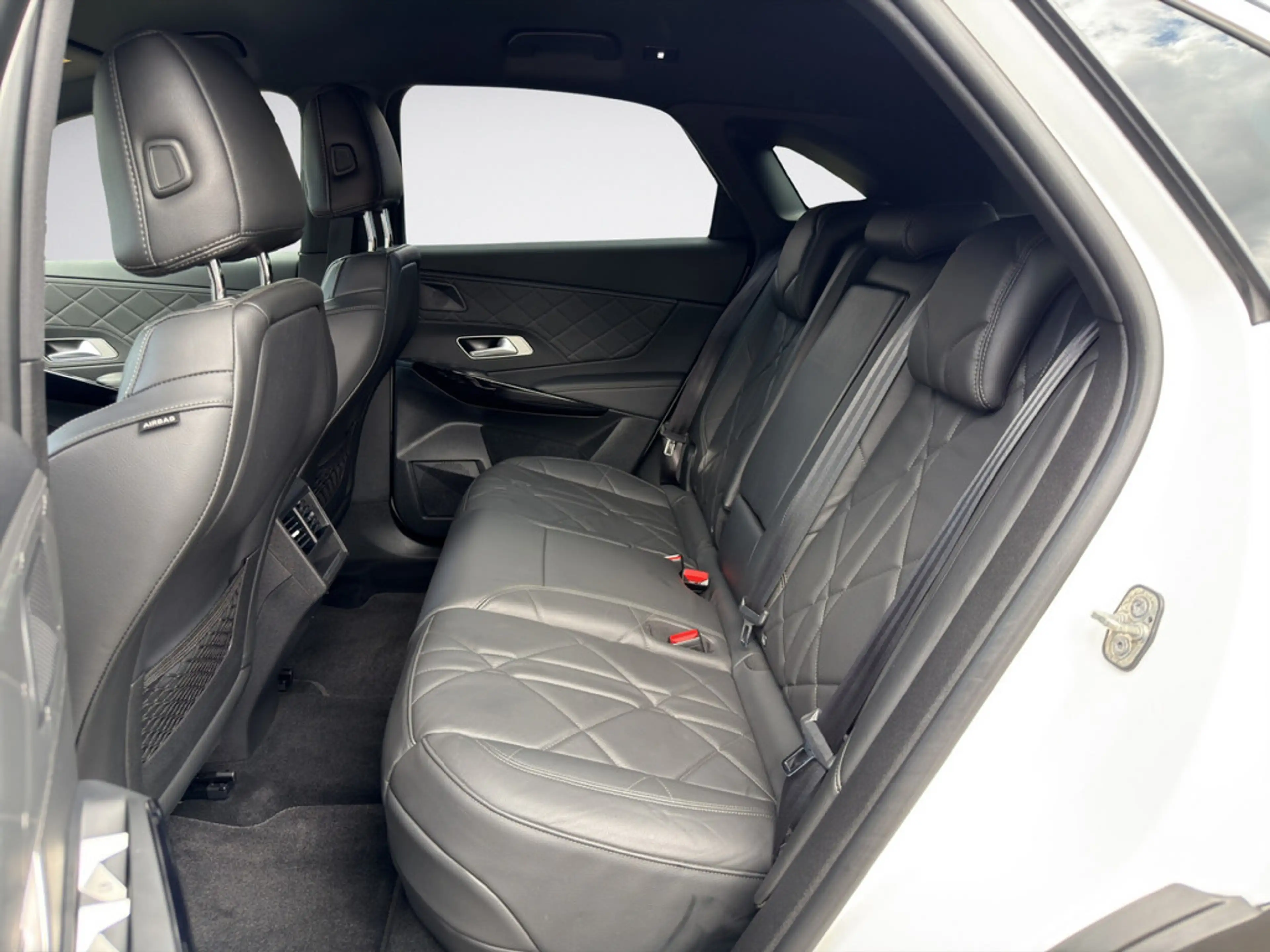 DS Automobiles DS 7 1.6 E-Tense 225 Rivoli STANDHZ SHZ LEDER — photo 10