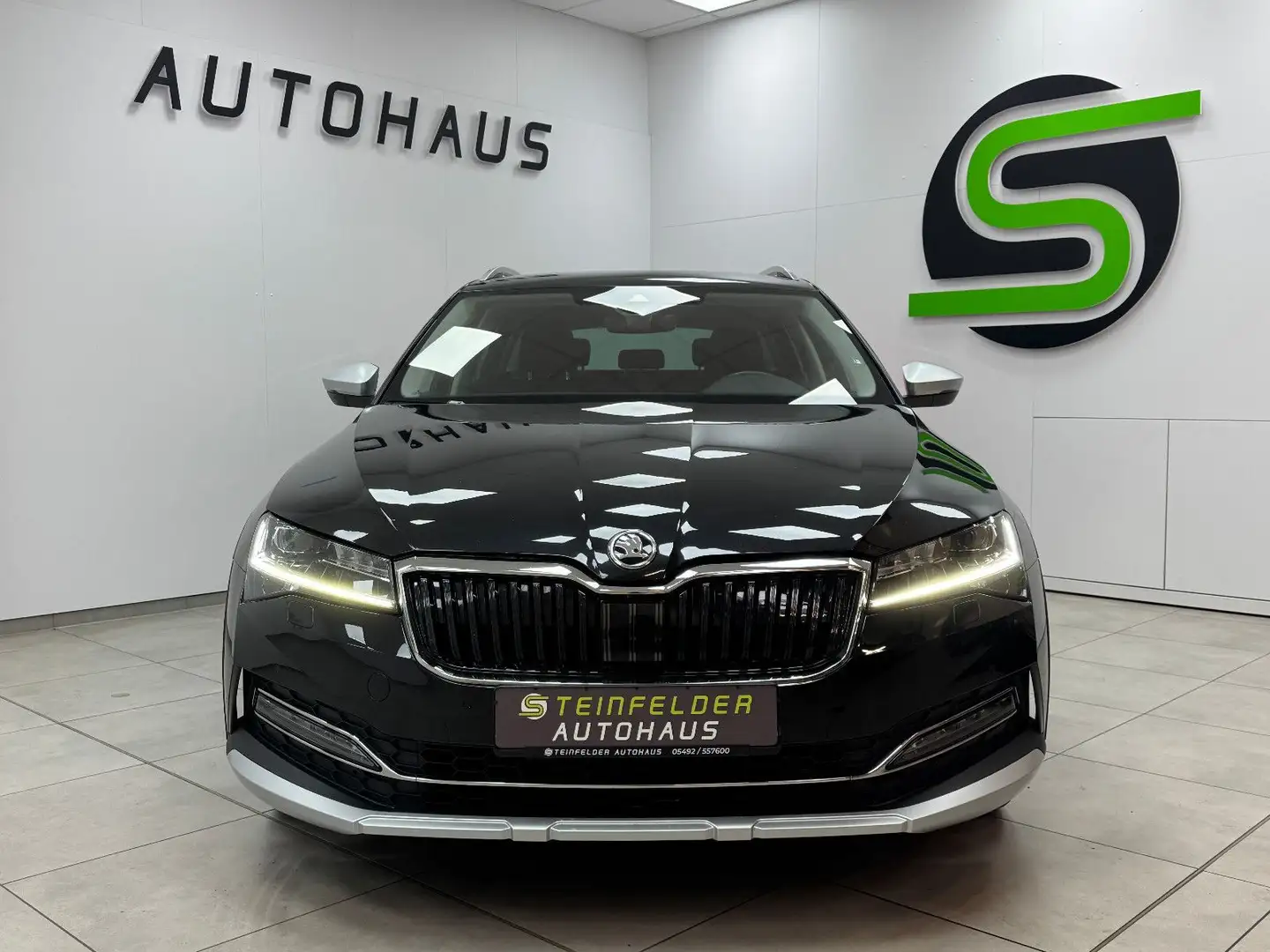 Skoda Superb 2.0 TDI Scout 4x4 MATRIX LED/ SPUR/KAMERA Schwarz - 2