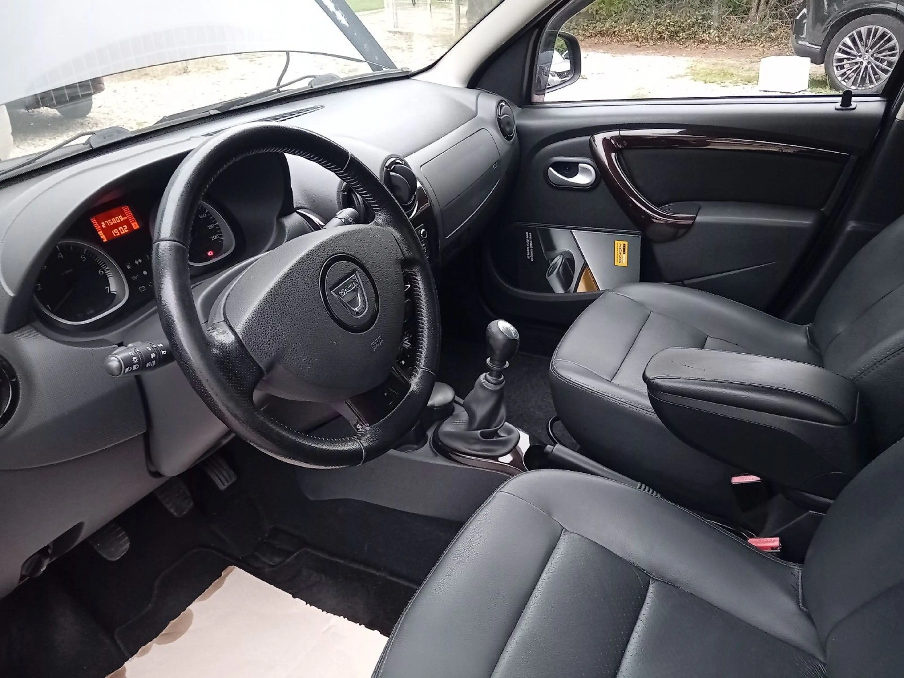 Dacia Duster I Prestige 4x4 * 1.Hand * INSP+TÜV neu — photo 12