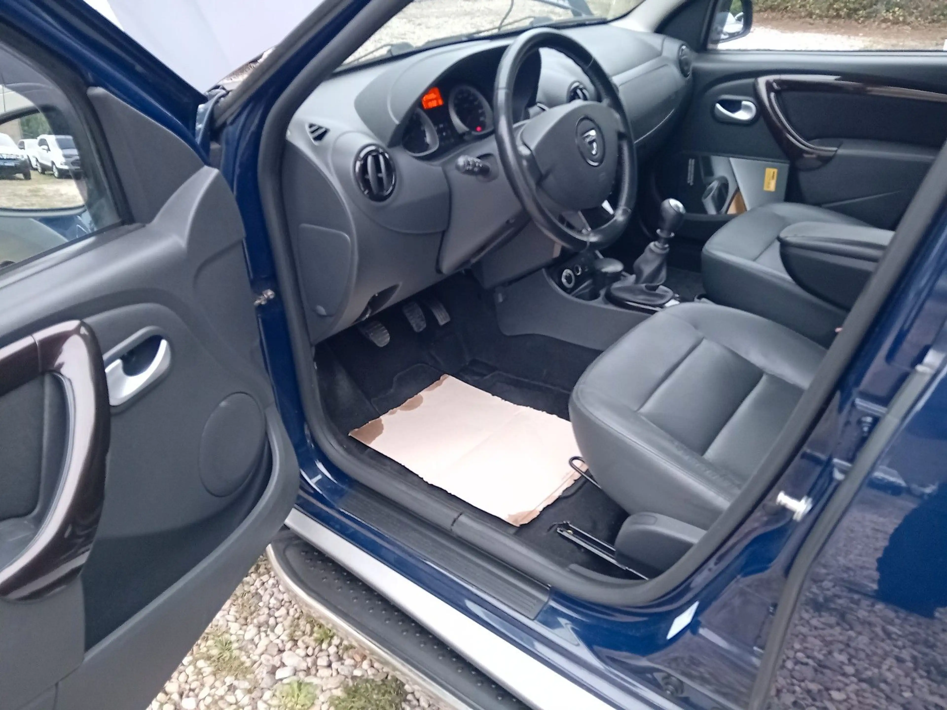 Dacia Duster I Prestige 4x4 * 1.Hand * INSP+TÜV neu — photo 11