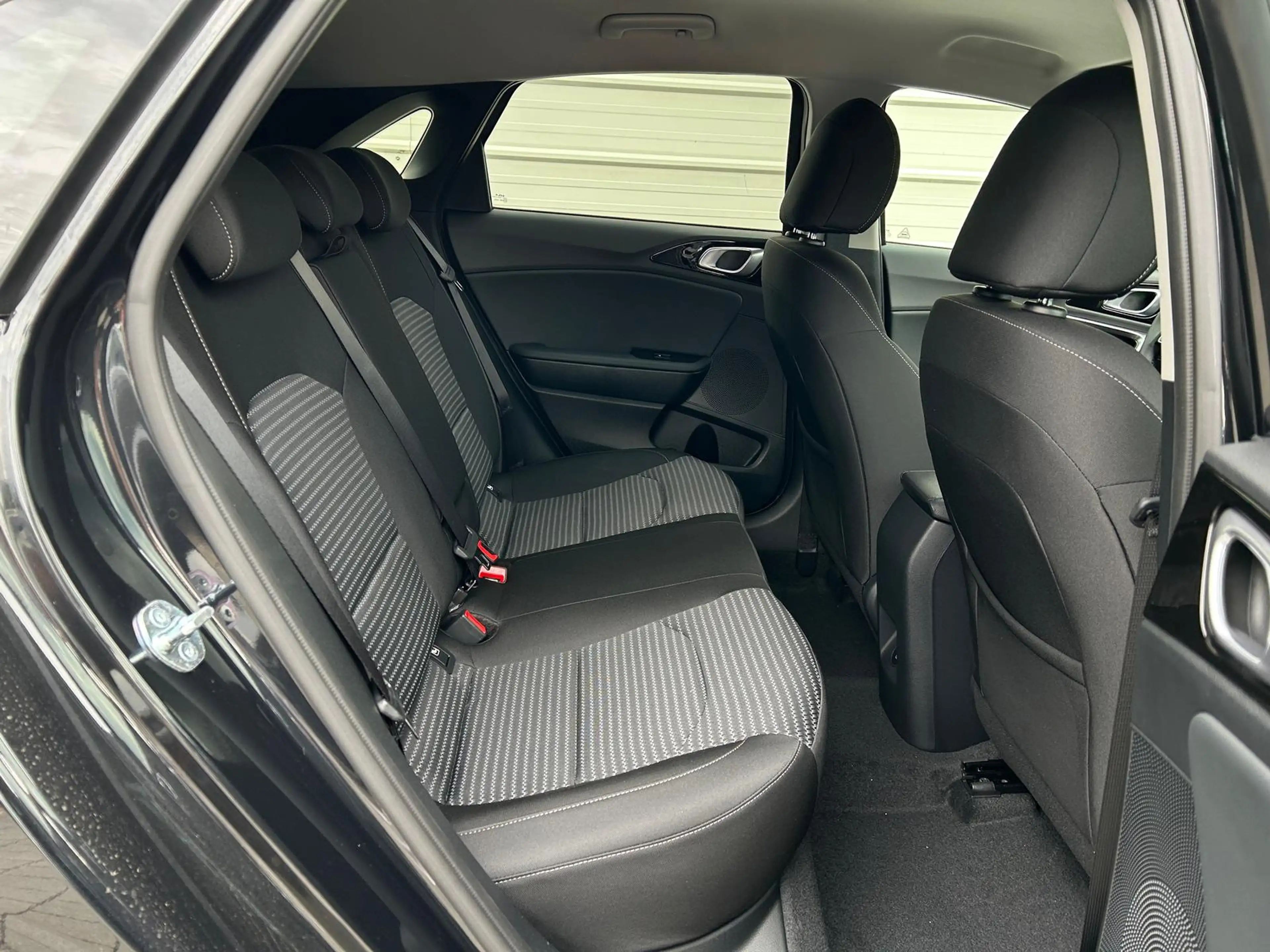 Kia Ceed / cee'd 1.5 T-GDi, DCT Android Auto*Navi*WinterPak*Klimaau — photo 15