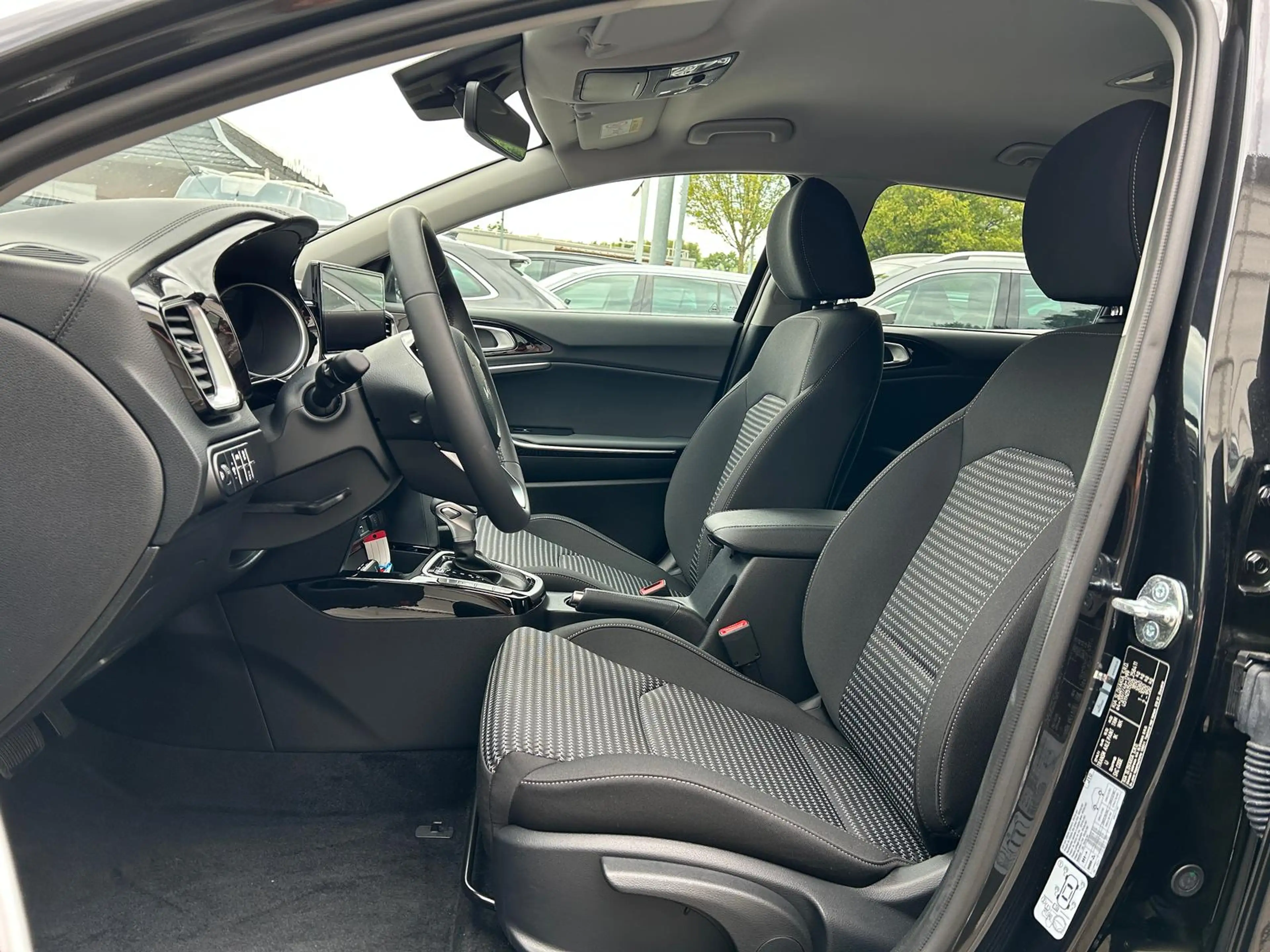 Kia Ceed / cee'd 1.5 T-GDi, DCT Android Auto*Navi*WinterPak*Klimaau — photo 8