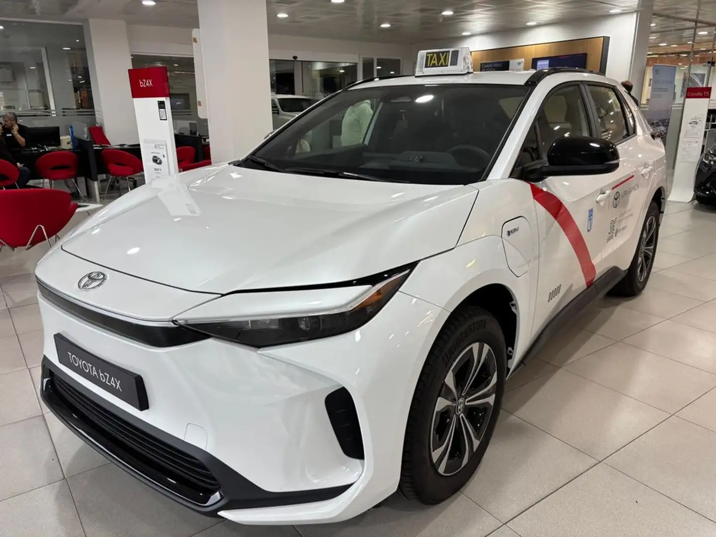 Toyota bZ4X 200E 4X2 Advance Blanco - 1