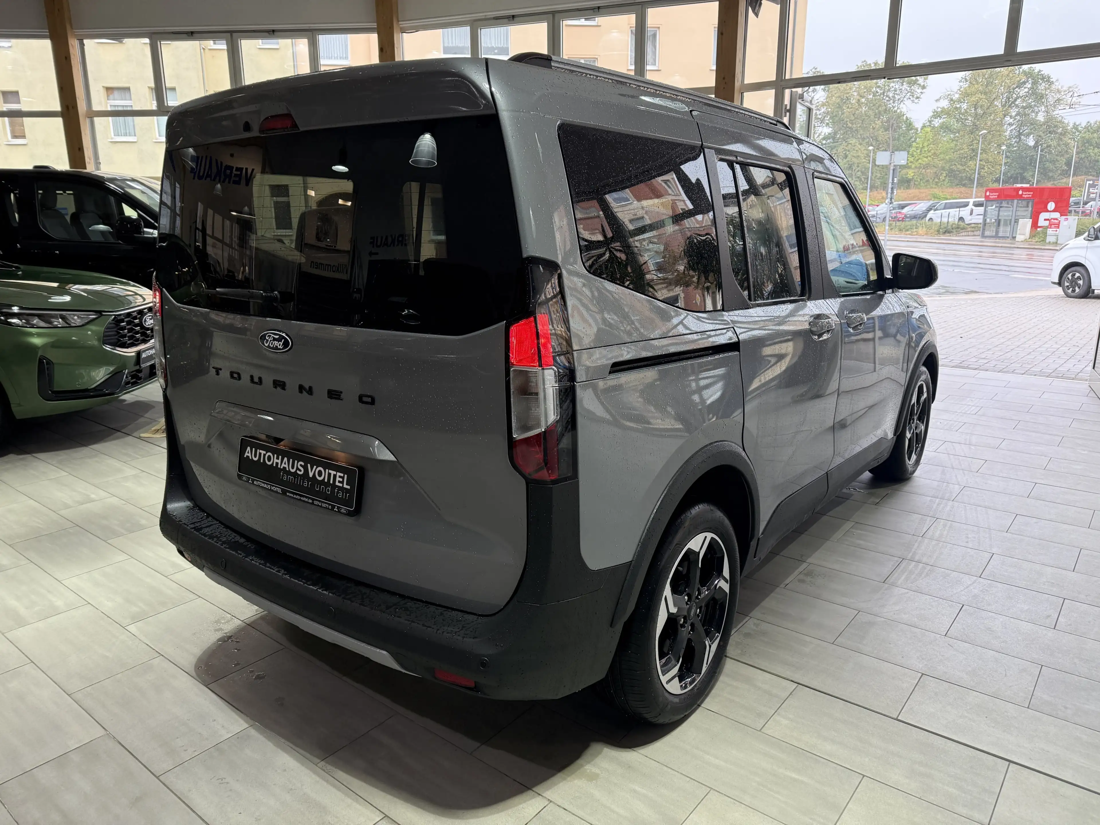 Ford Tourneo Courier Active Automatik / Winter-Paket — photo 5