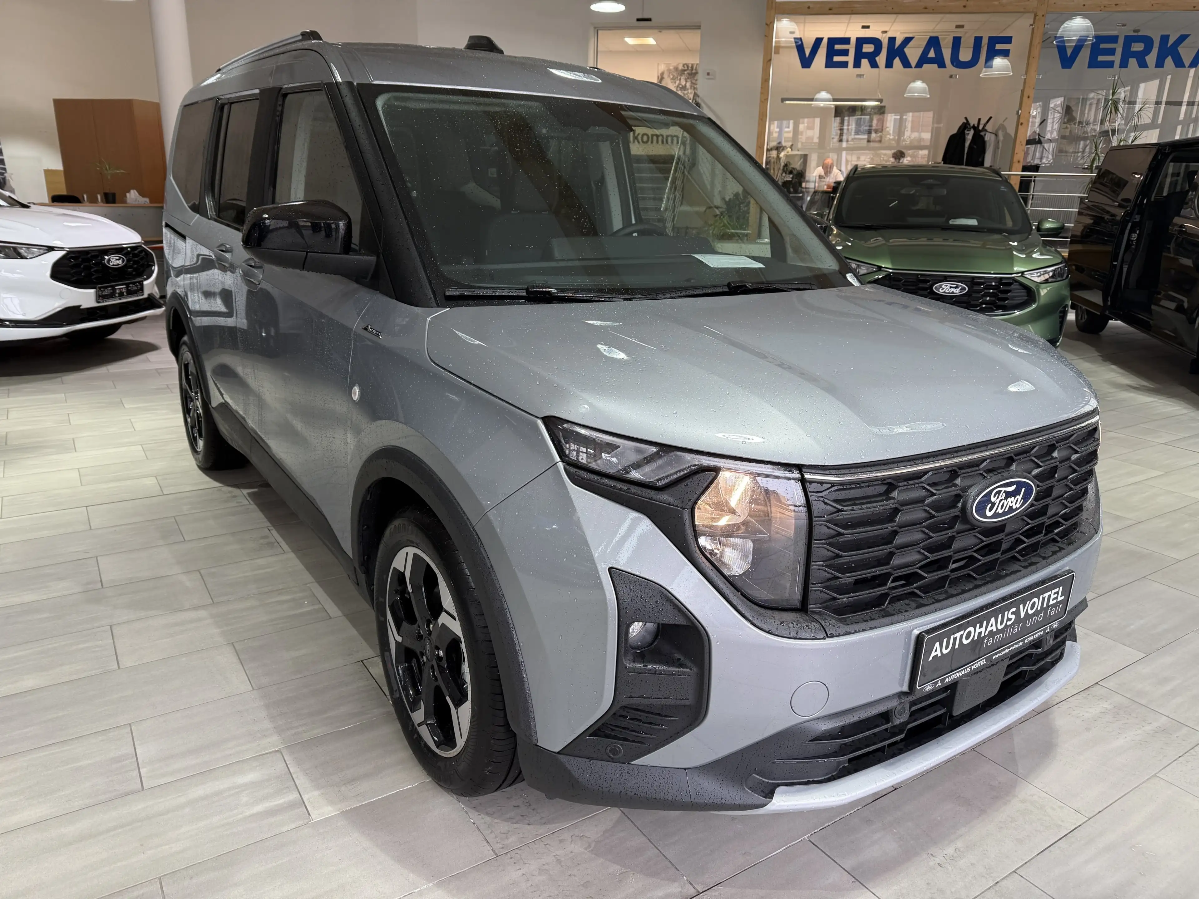 Ford Tourneo Courier Active Automatik / Winter-Paket — photo 3